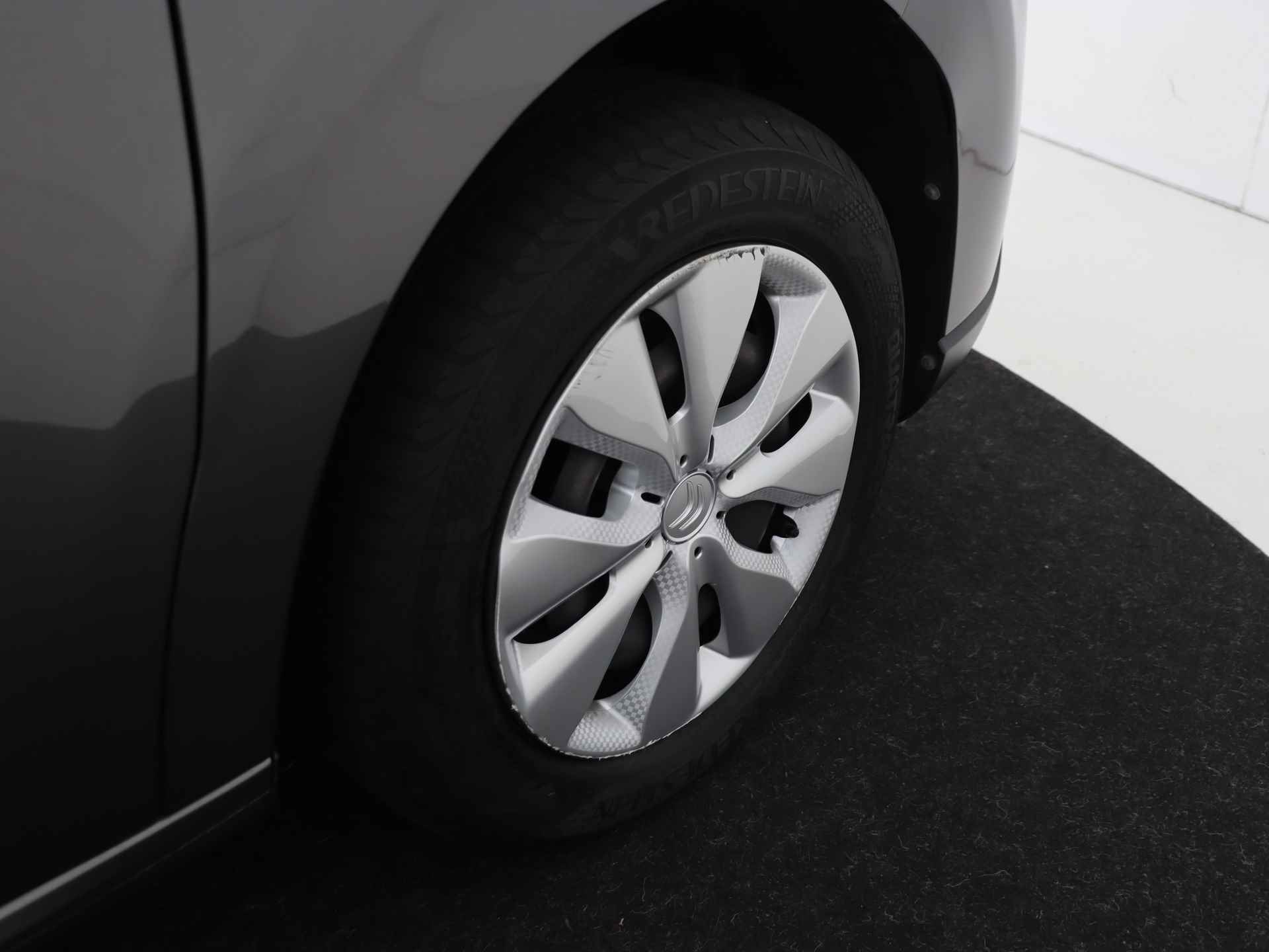 Citroën C3 1.2 PureTech Feel 5 deurs | Climate Control | Navigatie | Parkeer hulp Achter - 34/35