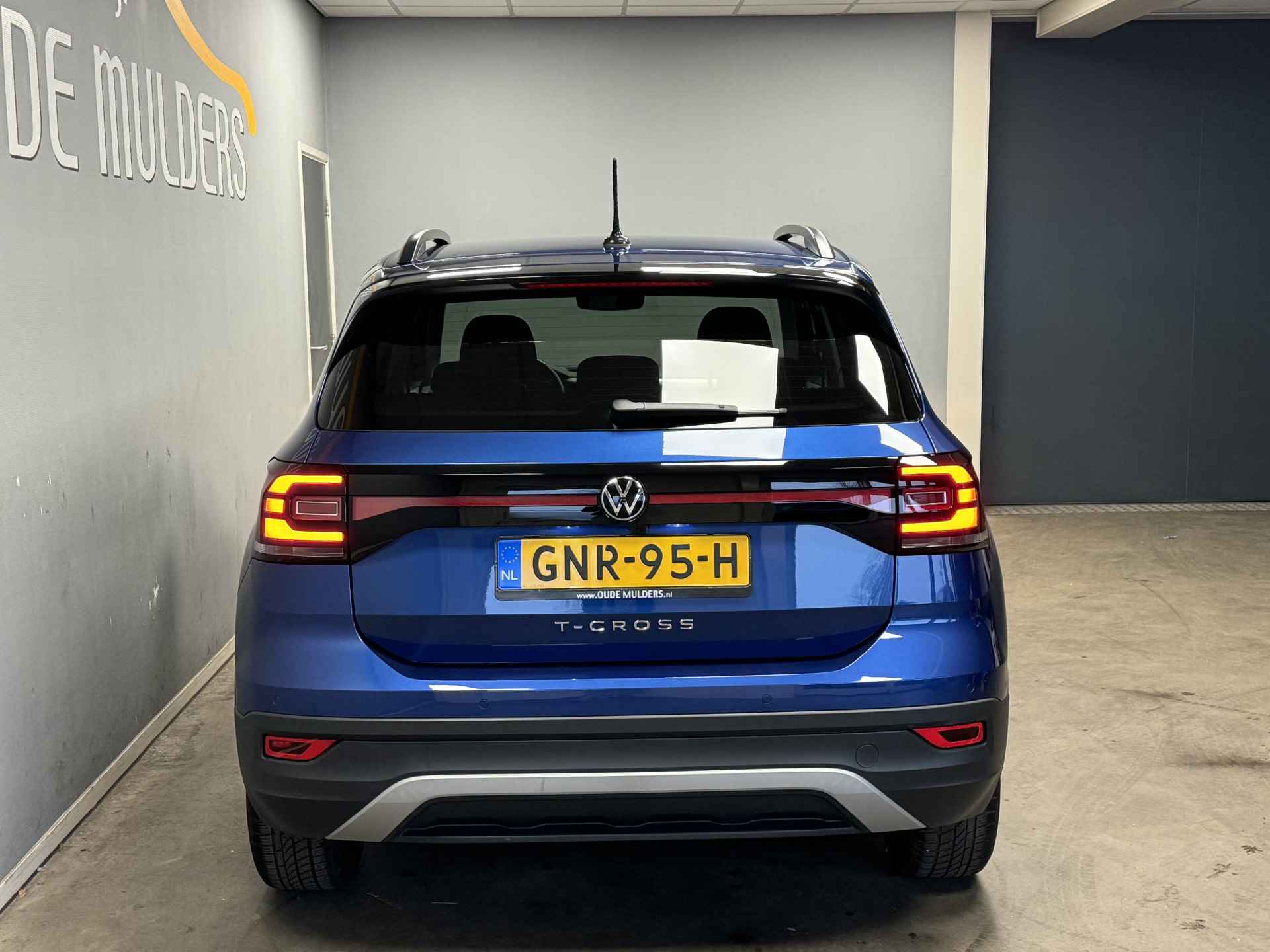 Volkswagen T-Cross 1.0 TSI MOVE Stoelverwarming/Camera/Navigatie - 4/28