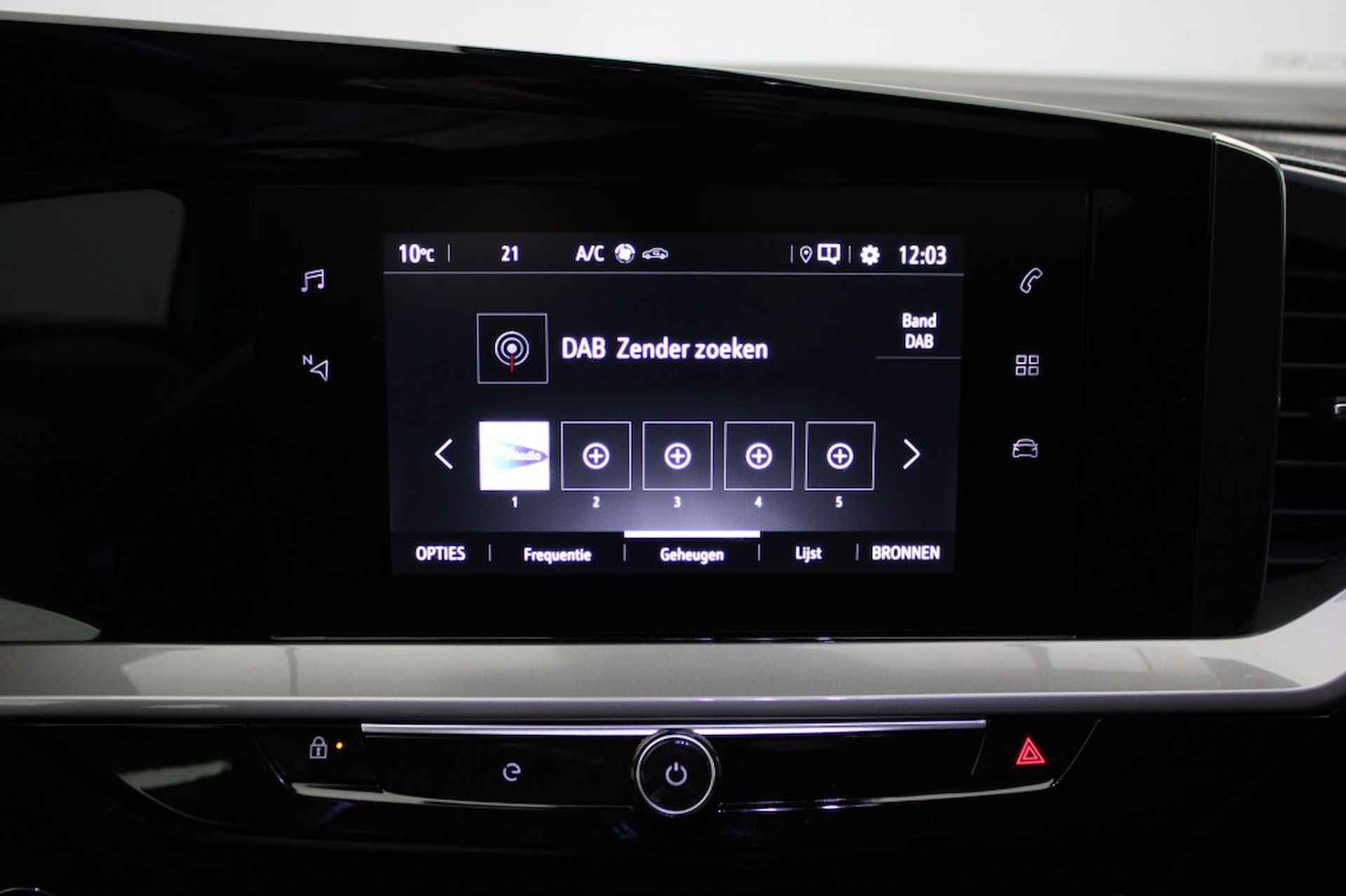 OPEL Mokka-e Level 2 50 kWh - Carplay, Clima, LED - 26/40