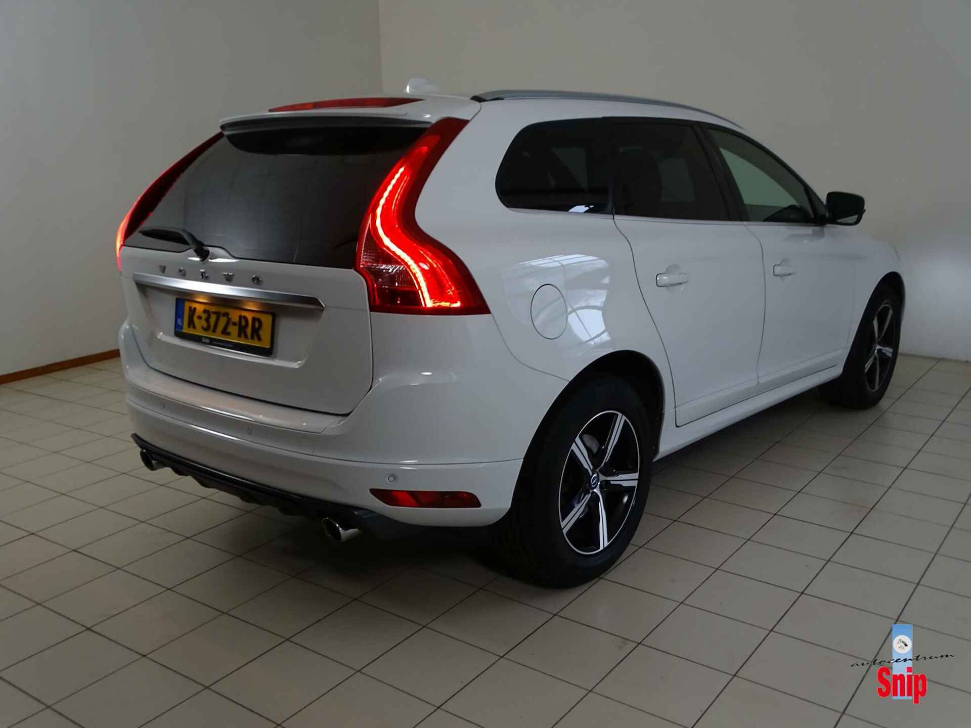 Volvo XC60 2.0 T5 R-Design Automaat. - 12/31