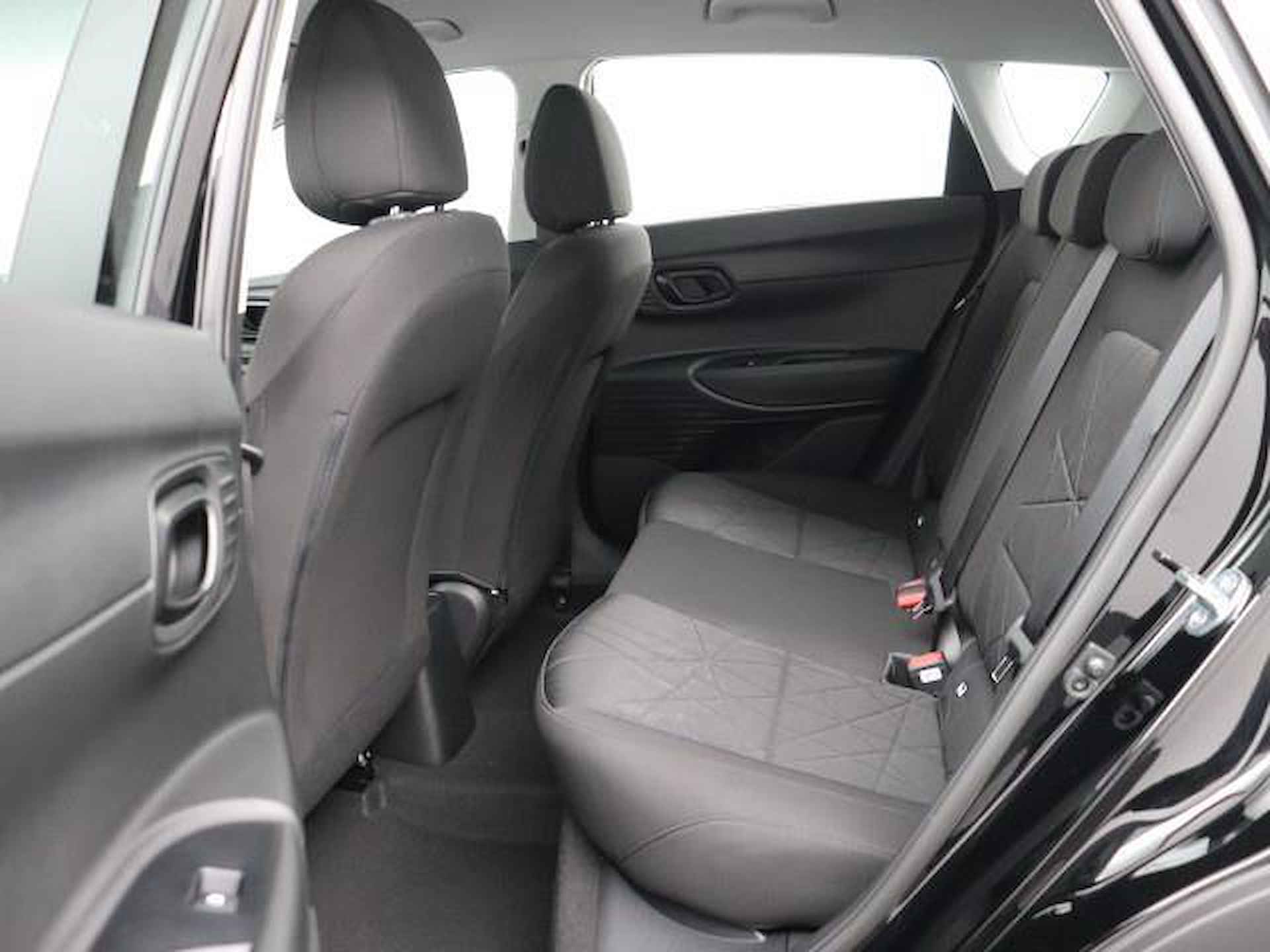Hyundai Bayon 1.0 T-GDI Comfort Smart Aut. | Incl. €2800,- Voorraadactie! | Navigatie | Apple Carplay | Camera | Lm-wielen | - 10/22