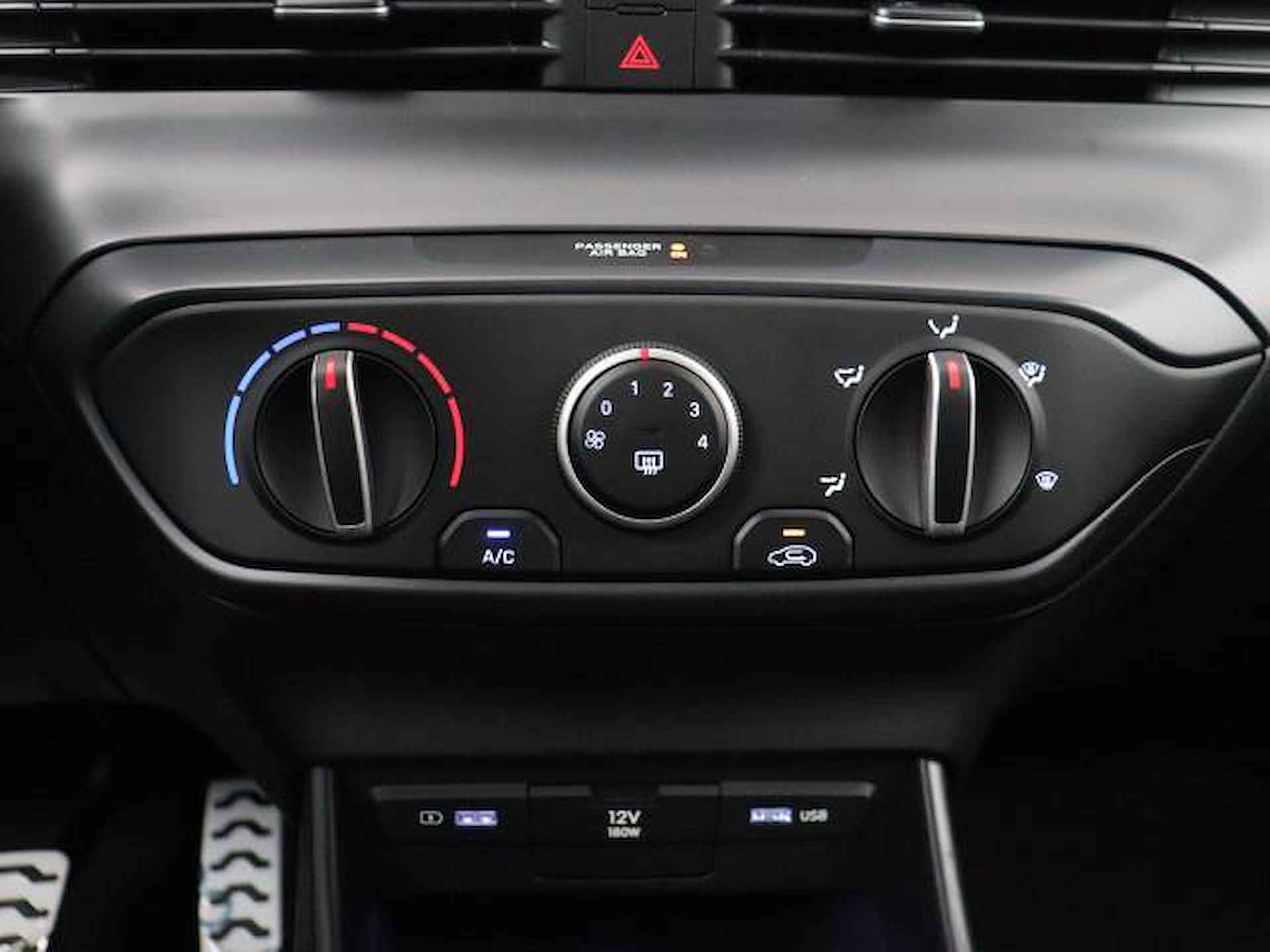 Hyundai Bayon 1.0 T-GDI Comfort Smart Aut. | Incl. €2800,- Voorraadactie! | Navigatie | Apple Carplay | Camera | Lm-wielen | - 12/22