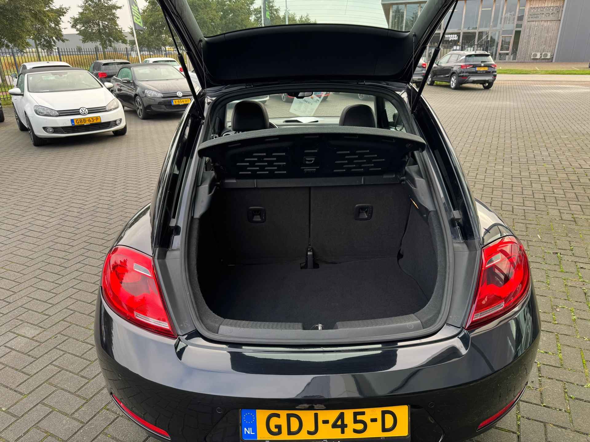 Volkswagen Beetle 1.2 TSI Design * Panoramadak * Xenon * Navigatie * Leder - 47/56