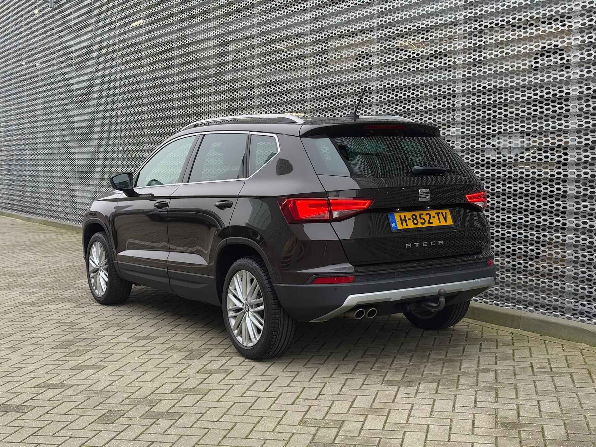 SEAT Ateca 1.4 EcoTSI Xcellence / Achteruitrijcamera / Stoelverwarming / Alcantara Bekleding / LED / 18" LMV P4 - 6/27