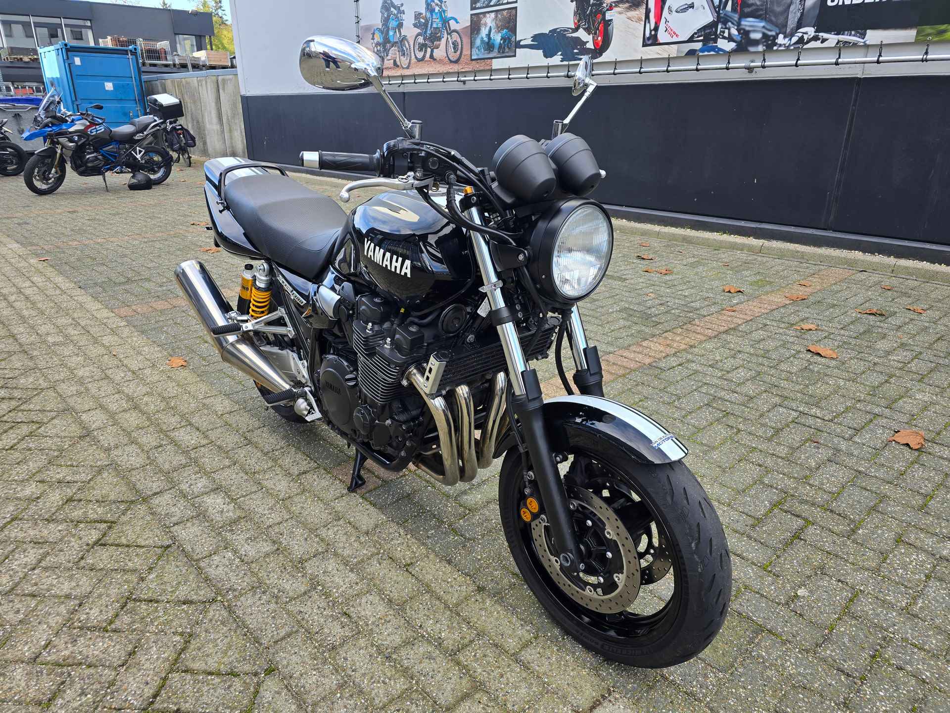 Yamaha XJR 1300 - 2/24