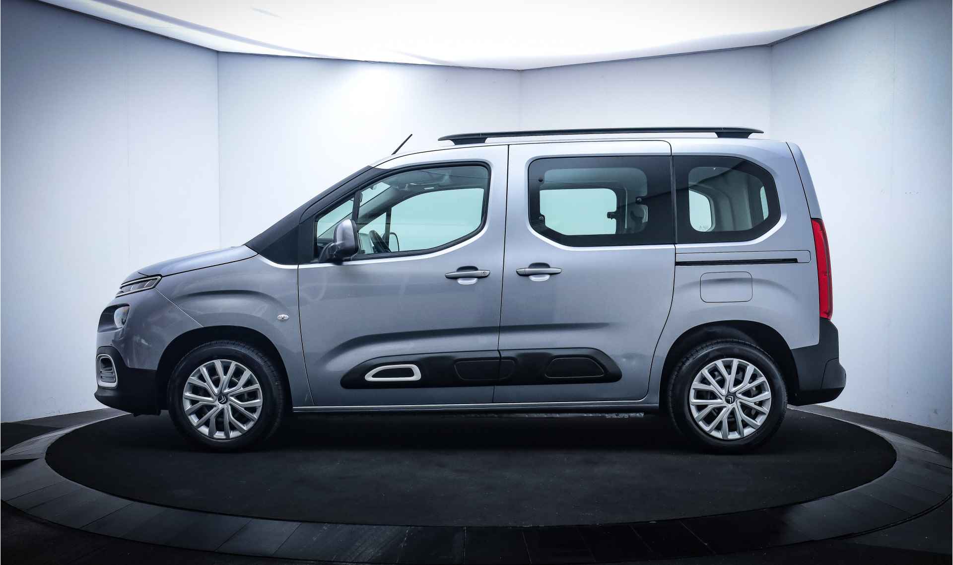 Citroën Berlingo 1.2T LIVE 1e Eig. NAVI/CARPLAY/CLIMA/CRUISE/PDC/DAB+ - 12/22