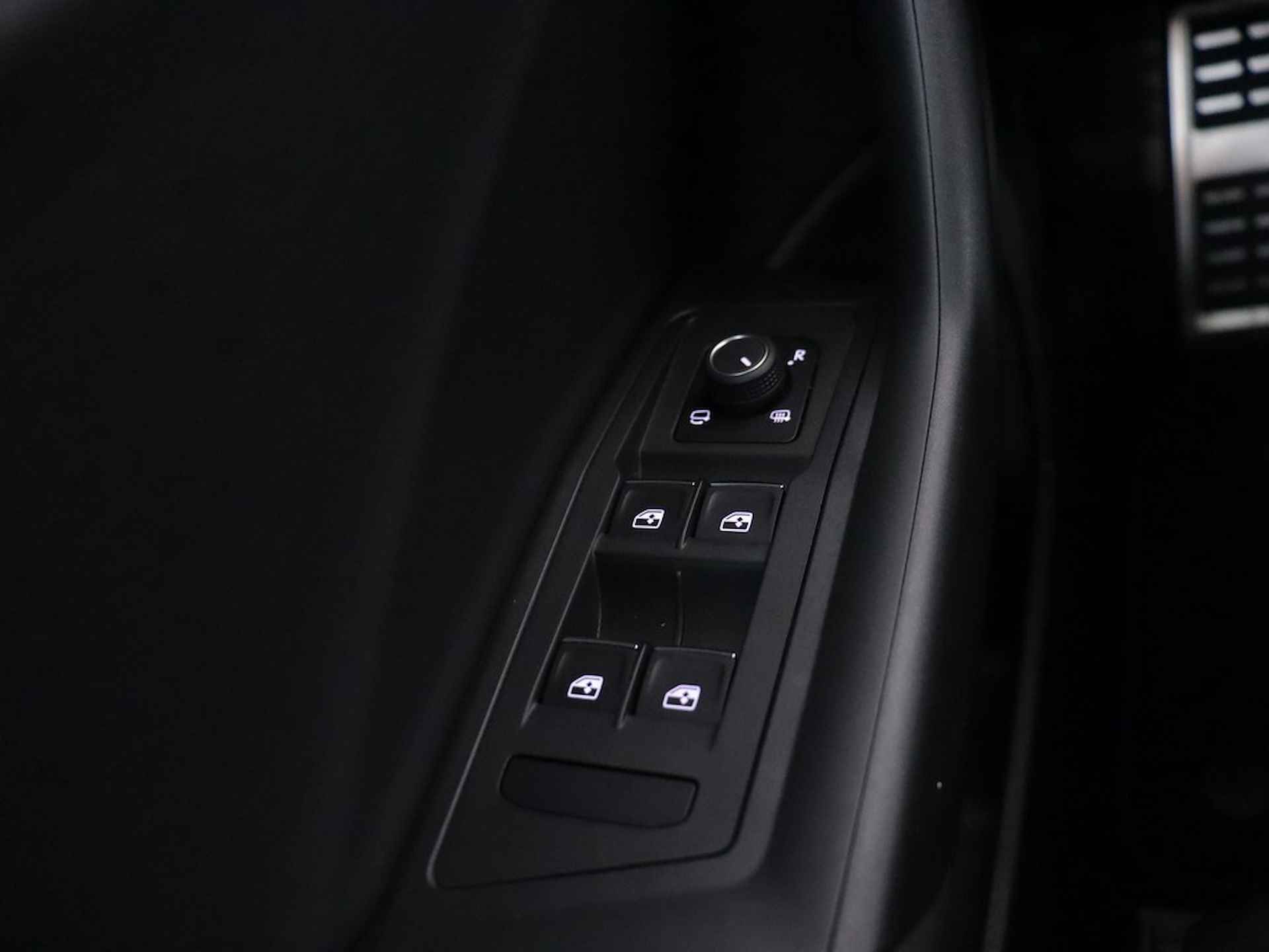 Volkswagen T-Roc 1.5 TSI 150pk 7-DSG R-line | Apple CarPlay | Android Auto - 27/33