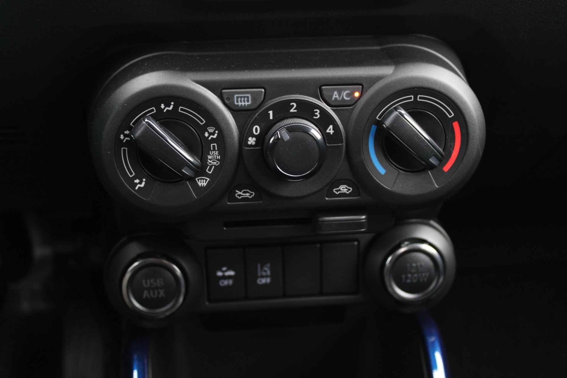 Suzuki Ignis 1.2 Smart Hybrid Select 6 JAAR GARANTIE! Airco, Achteruitrijcamera, DAB+, Voorstoelen Verwarmd - 15/44