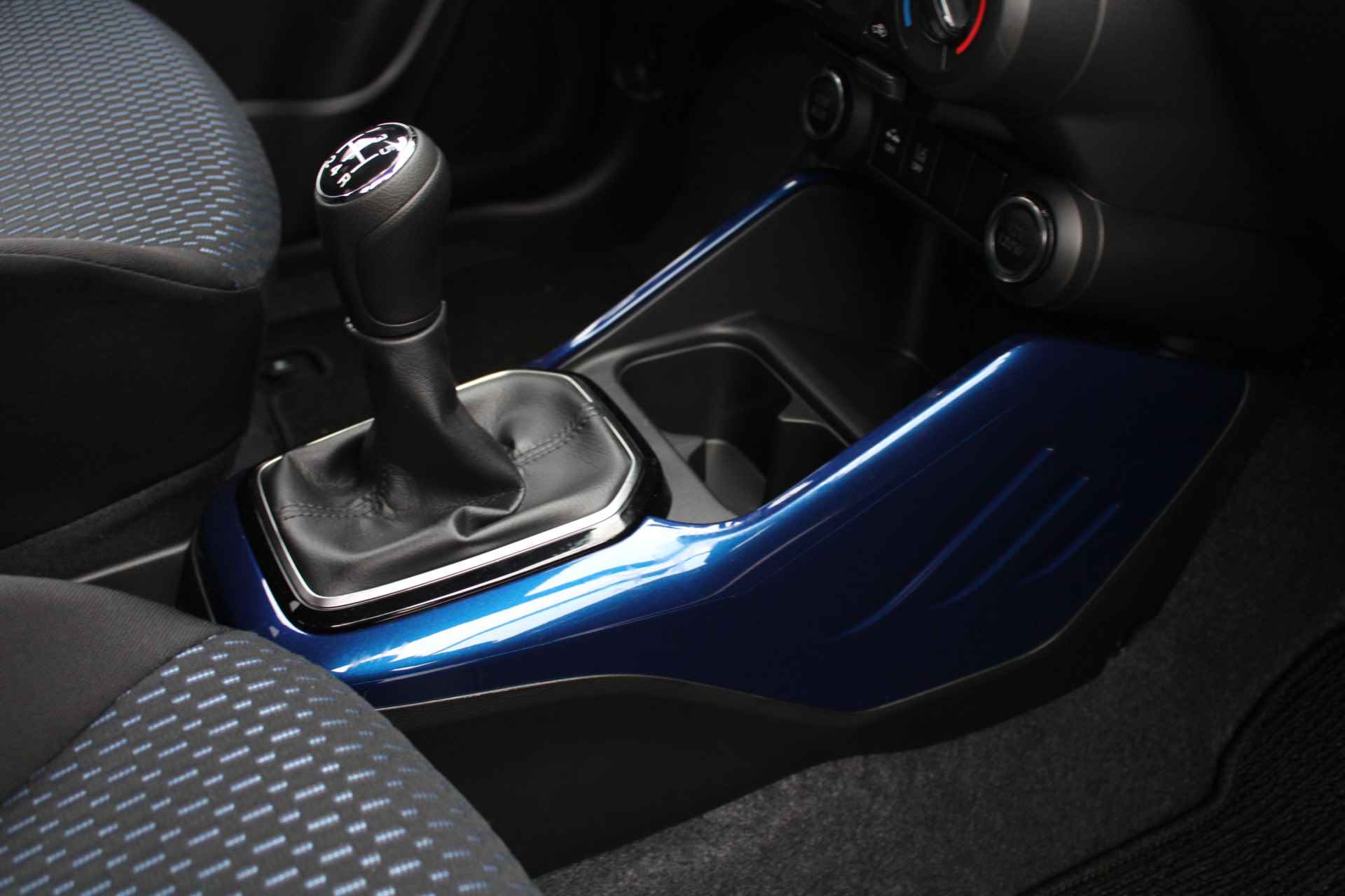 Suzuki Ignis 1.2 Smart Hybrid Select 6 JAAR GARANTIE! Airco, Achteruitrijcamera, DAB+, Voorstoelen Verwarmd - 27/44