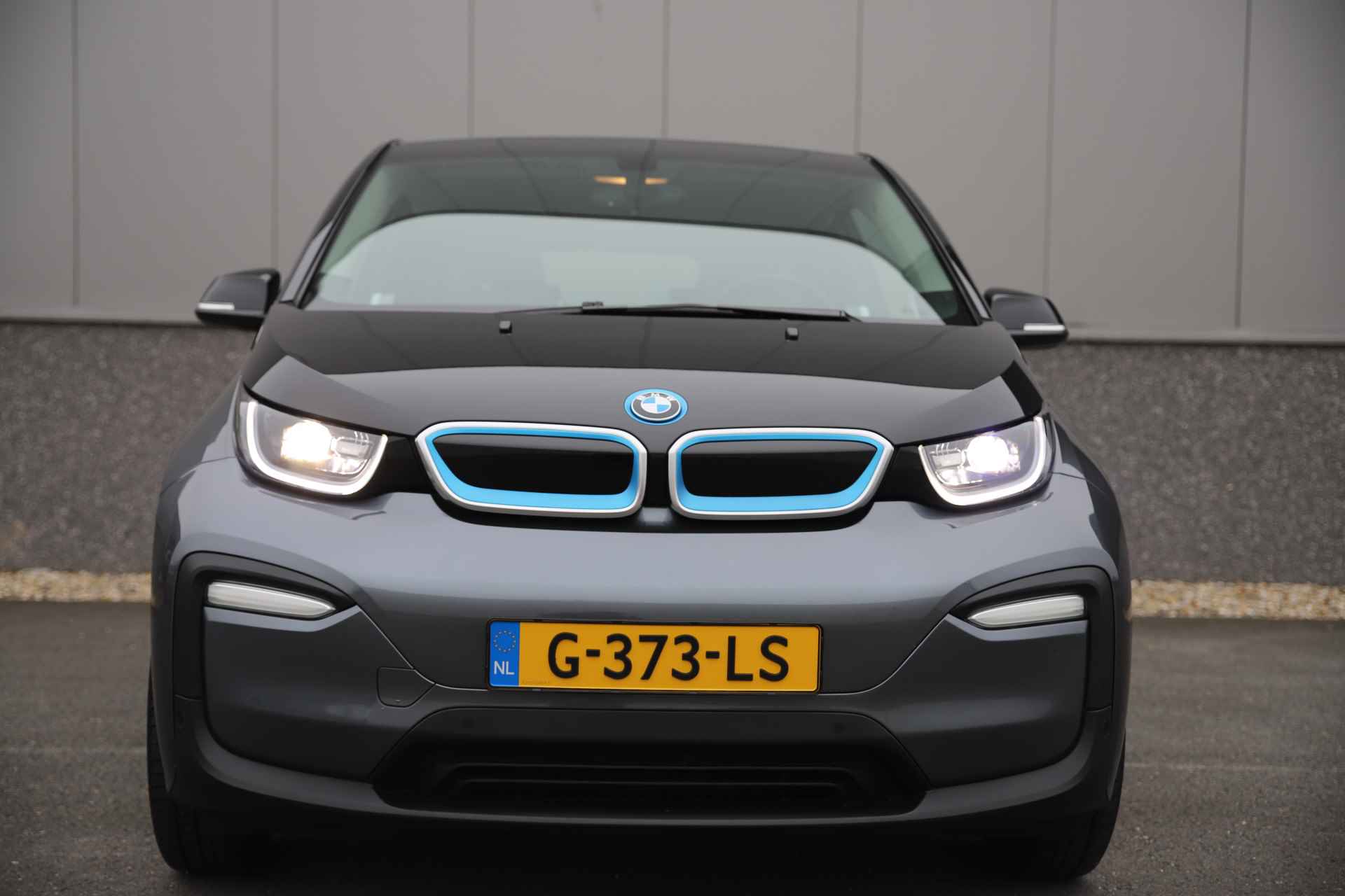 BMW i3 Executive 120Ah 42 kWh/ S-dak/*15.000km*/W-pomp/3-fase/20" - 3/38