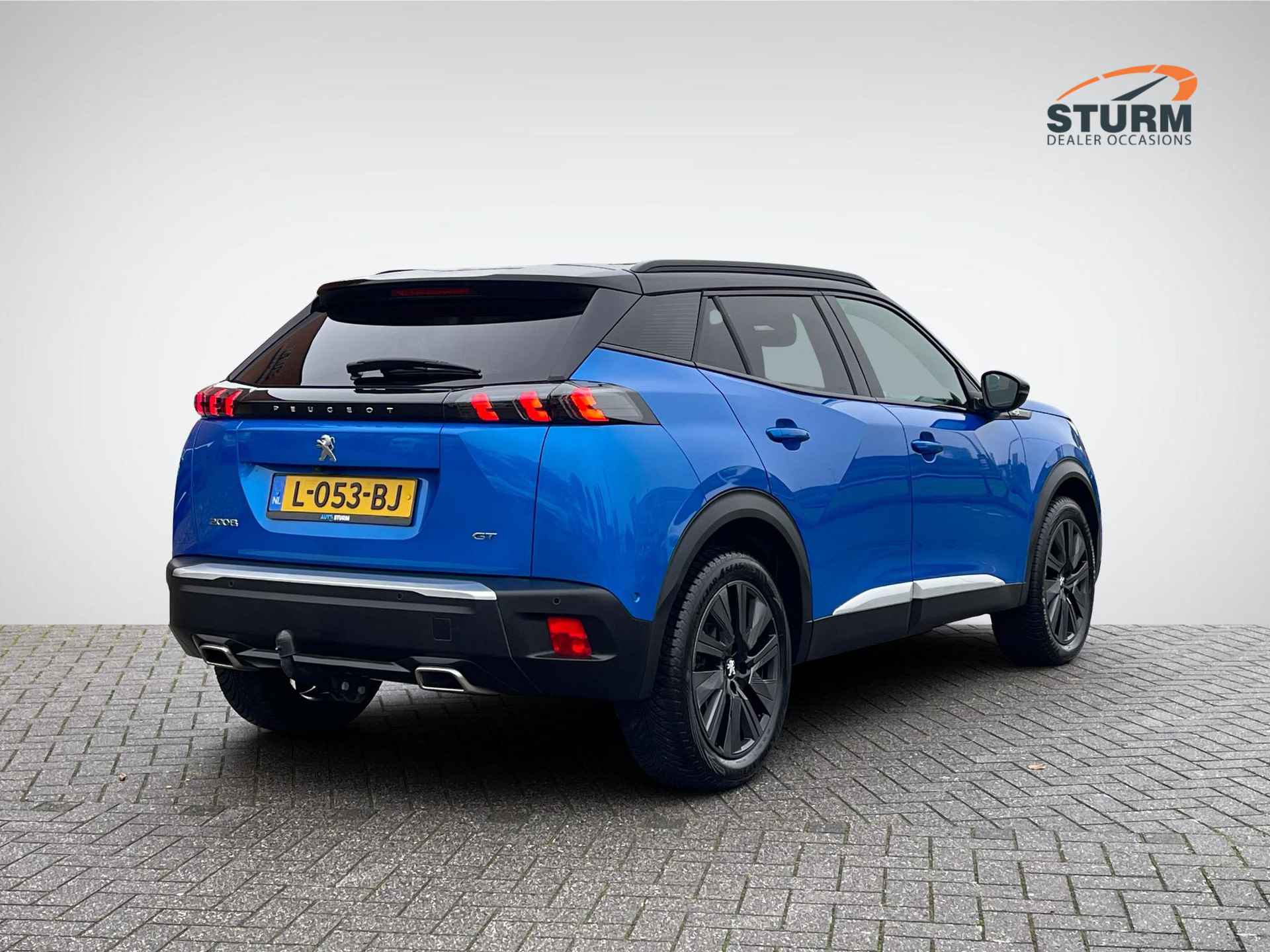 Peugeot 2008 1.2 PureTech GT Pack Automaat | Trekhaak | Panoramadak | Nappa Leder | Stoelverwarming | 360° Camera | Massagestoel | Rijklaarprijs! - 4/31