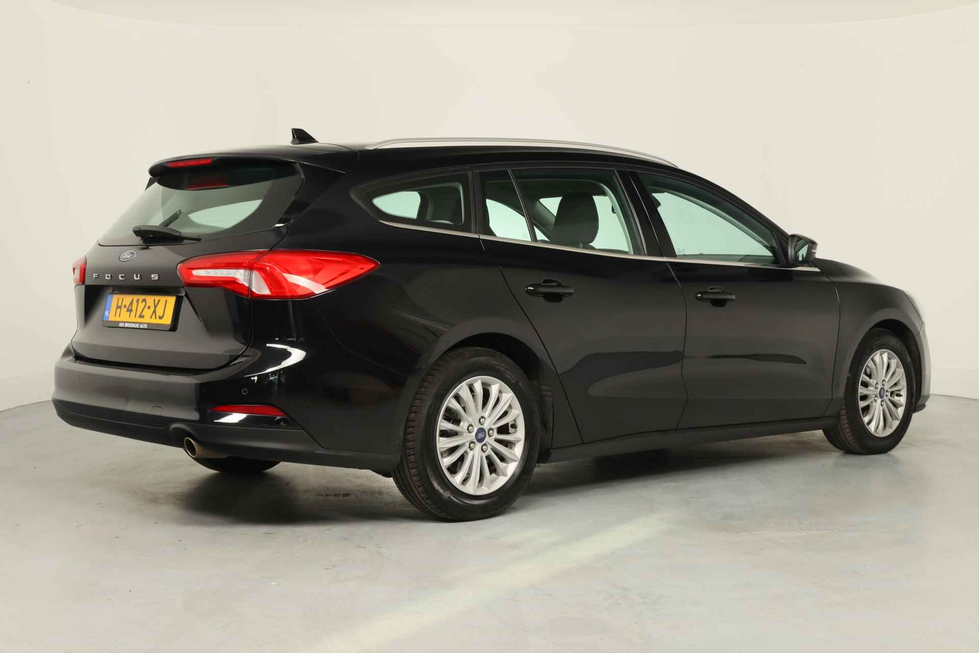 Ford FOCUS Wagon 1.0 EcoBoost Titanium Business Automaat | 1e Eigenaar! | Trekhaak | Navi | Clima | LED | Parkeersensoren V+A | Keyless | Lichtme - 5/38