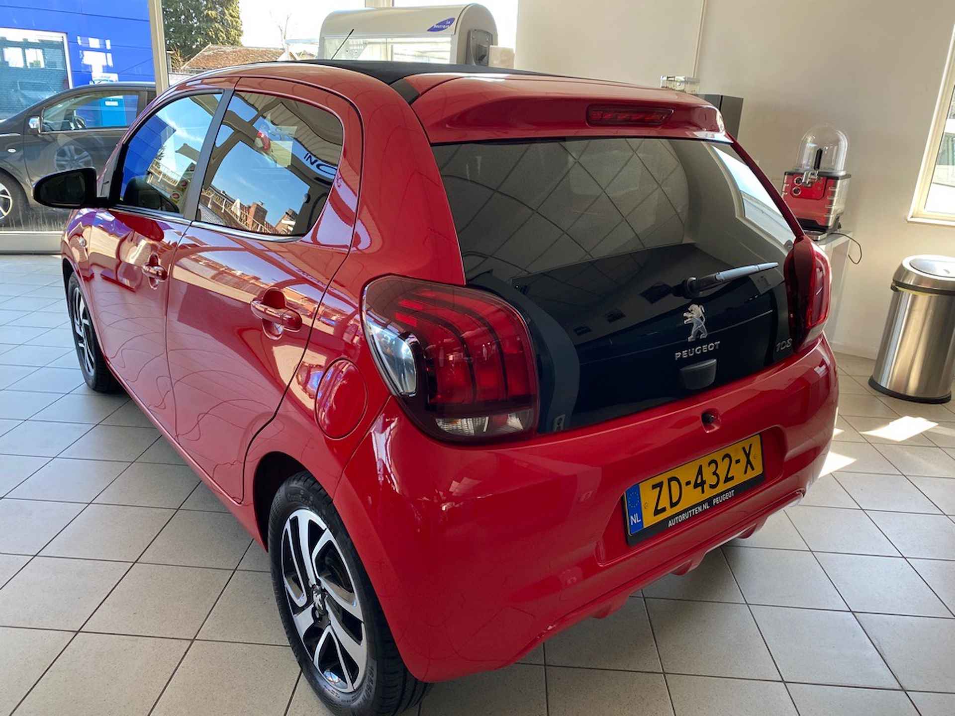 PEUGEOT 108 1.0  72pk 5D TOP! Allure RIJKLAAR - 7/11