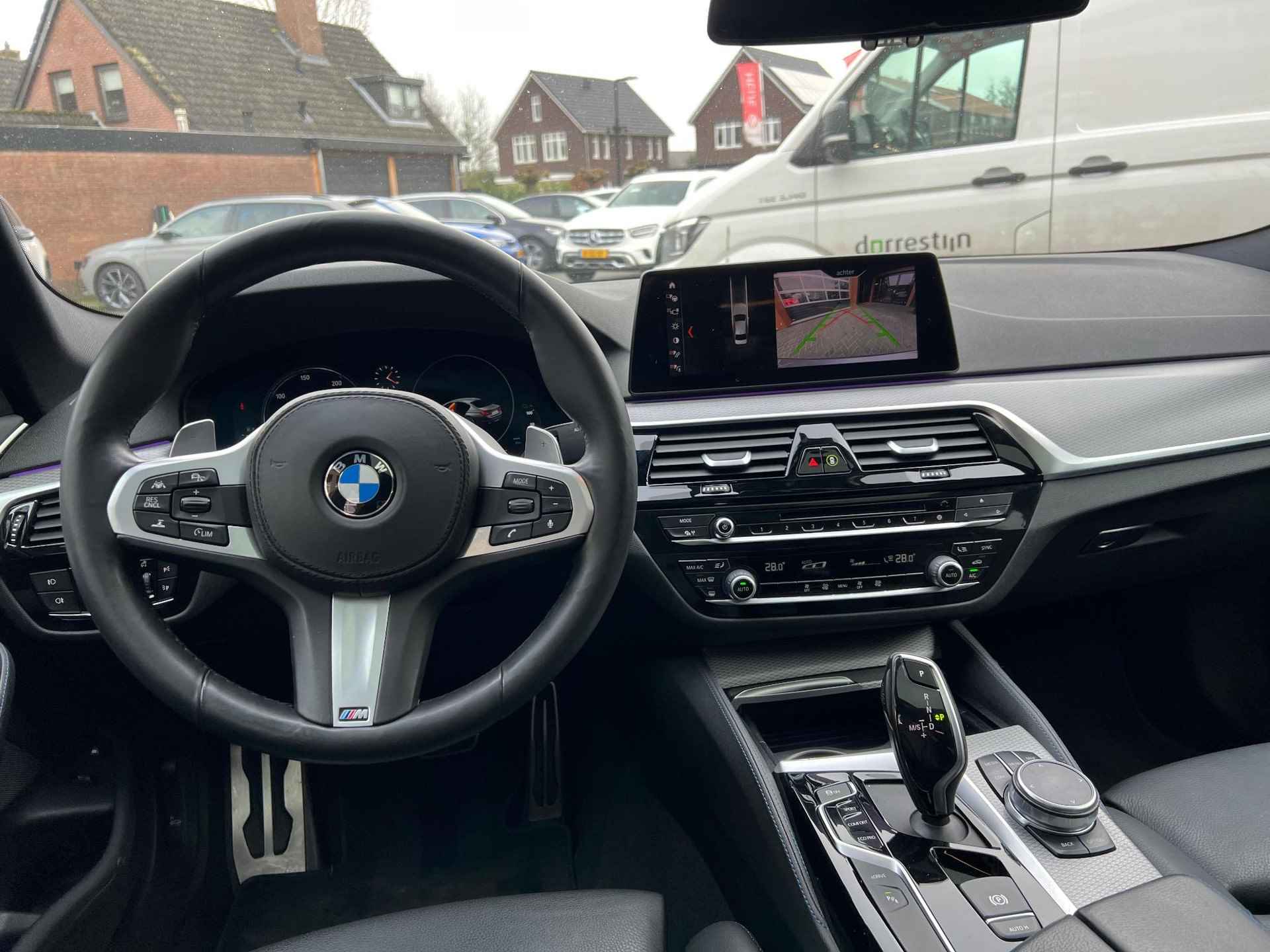 BMW 5-serie 530e iPerformance Executive | M-Pakket | Schuifdak | Camera | Dealer Onderhouden | NL-Auto | - 2/22