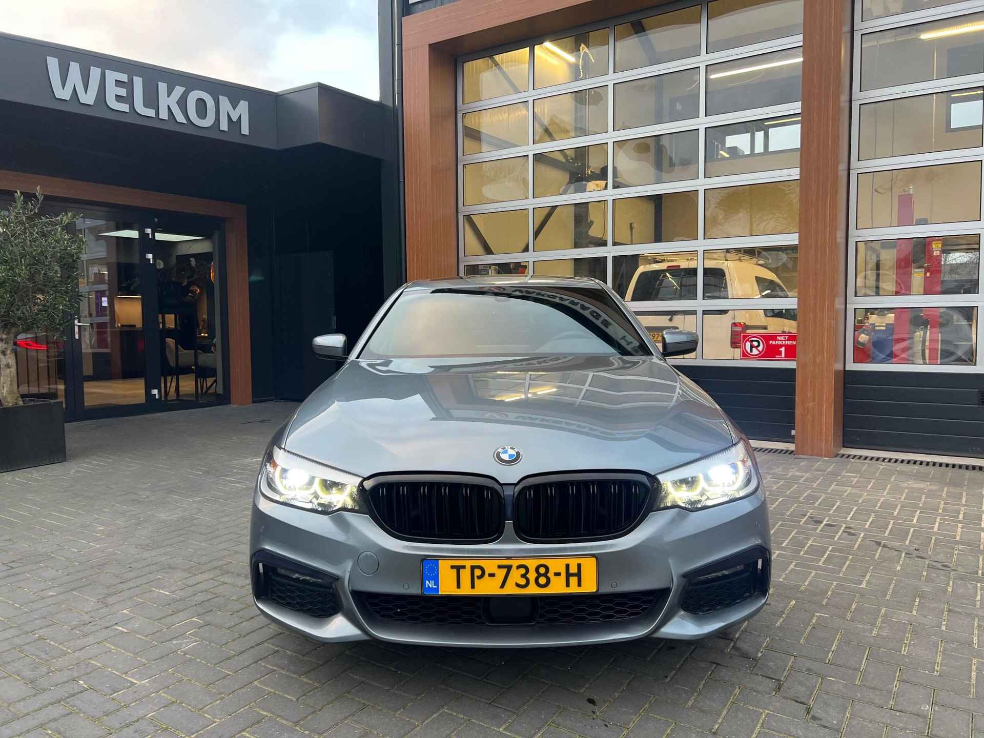 BMW 5-serie 530e iPerformance Executive | M-Pakket | Schuifdak | Camera | Dealer Onderhouden | NL-Auto | - 6/22