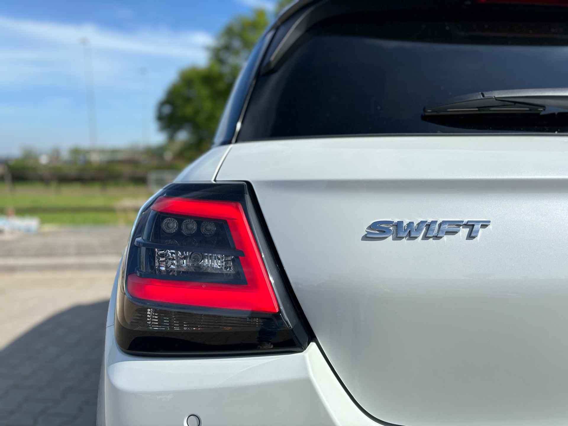 Suzuki Swift 1.2 Style Smart Hybrid - 15/46