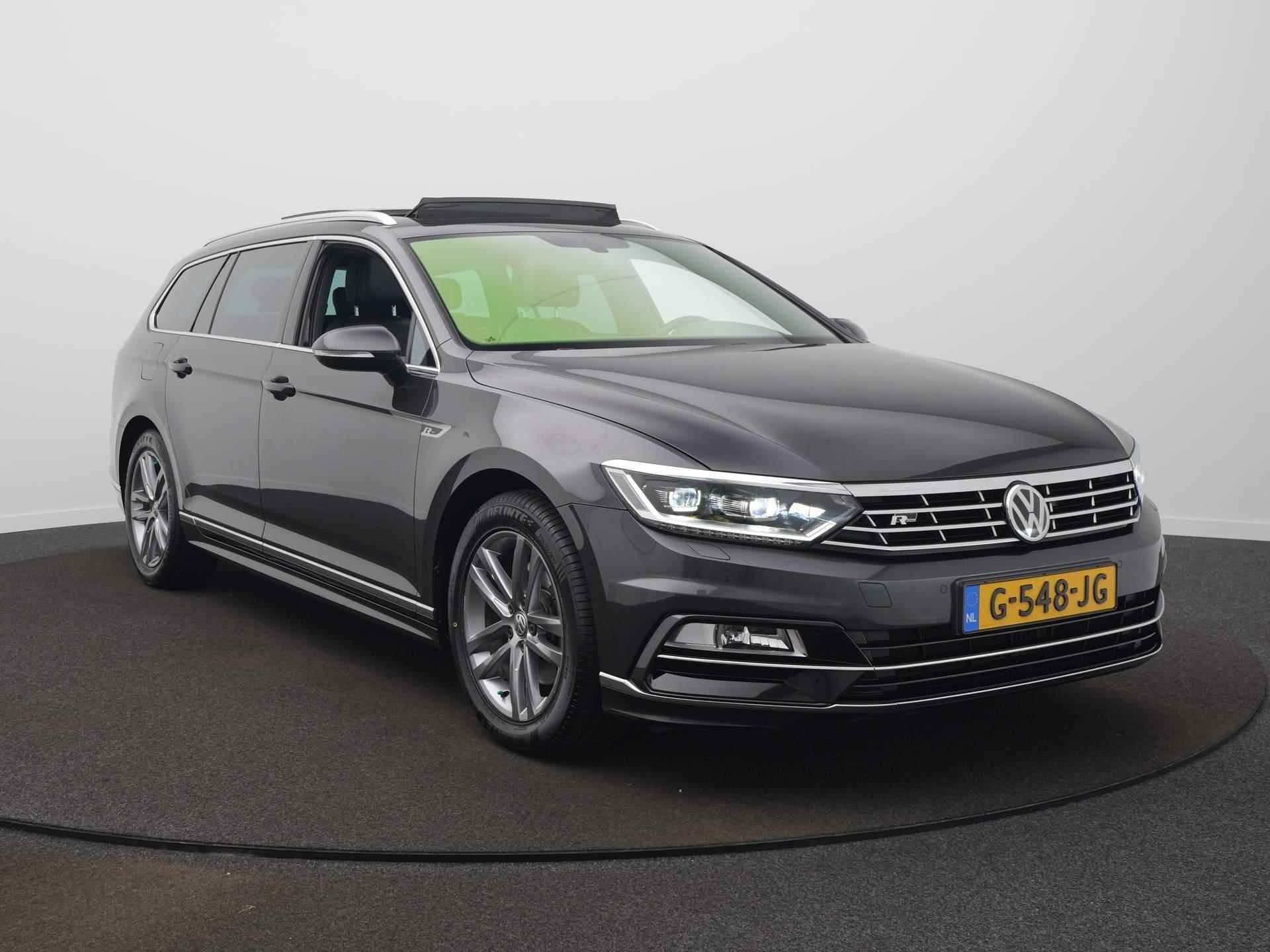 Volkswagen Passat Variant 1.5 TSI Highline Business R Leer / Panoramadak / Trekhaak - 3/53