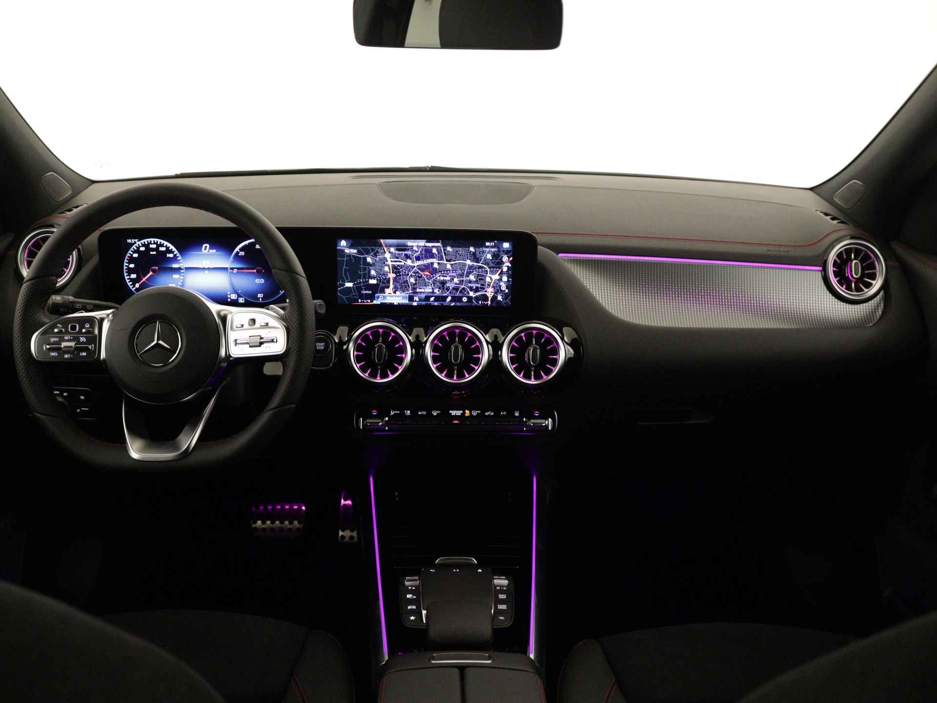 Mercedes-Benz EQA 250+ 71 kWh AMG | NIghtpakket | Memory | Dodehoekassistent | Sfeerverlichting | Augmented Reality | KEYLESS-GO comfort pakket | Parkeerpakket met 360°-camera | Stoelverwarming vooraan | - 5/38