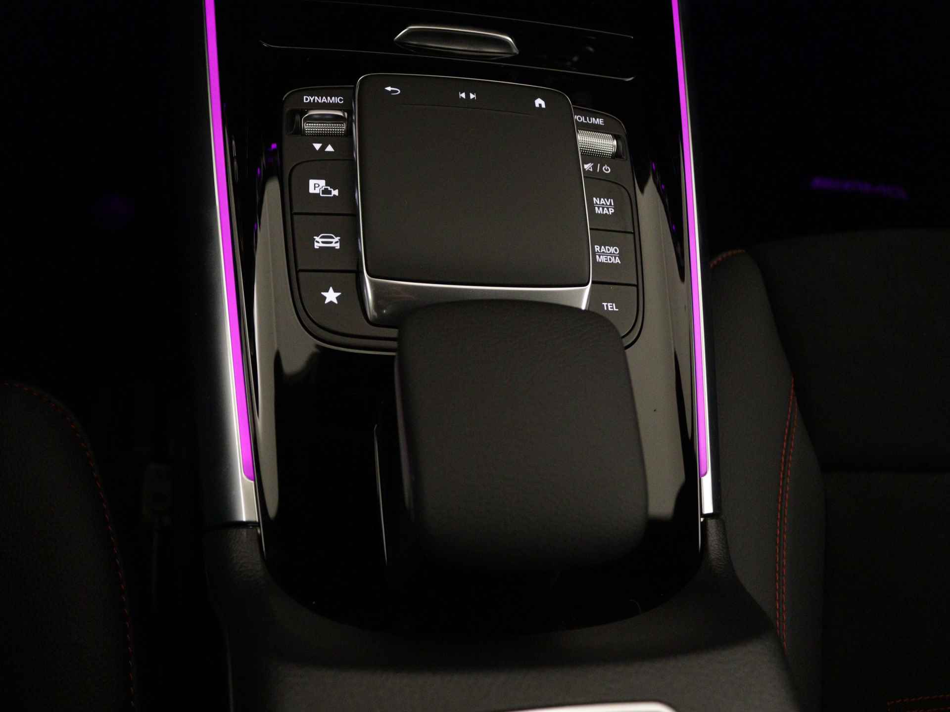Mercedes-Benz EQA 250+ 71 kWh AMG | NIghtpakket | Memory | Dodehoekassistent | Sfeerverlichting | Augmented Reality | KEYLESS-GO comfort pakket | Parkeerpakket met 360°-camera | Stoelverwarming vooraan | - 30/38