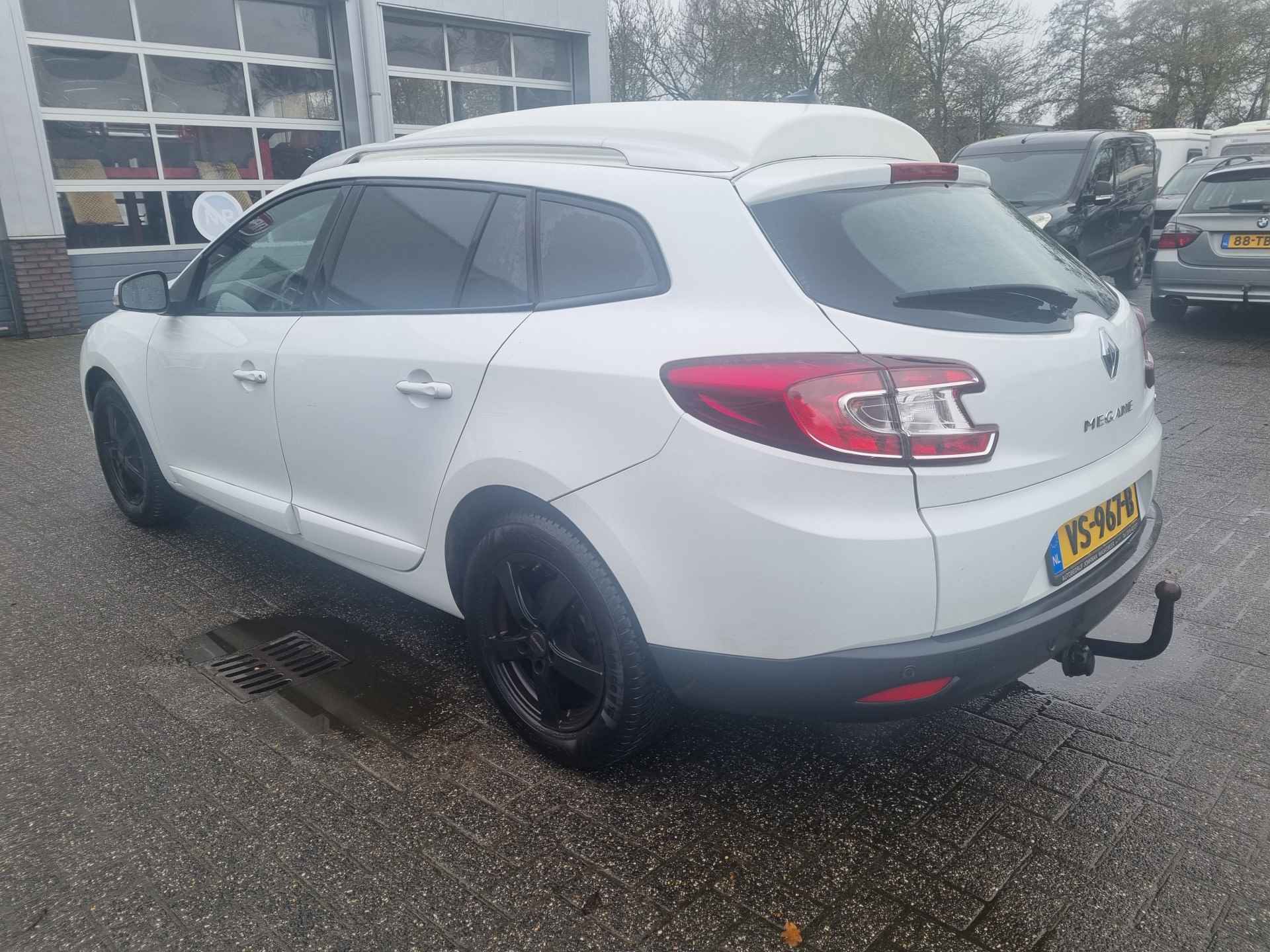 Renault Mégane 1.5 dCi Expression S&S - 3/11