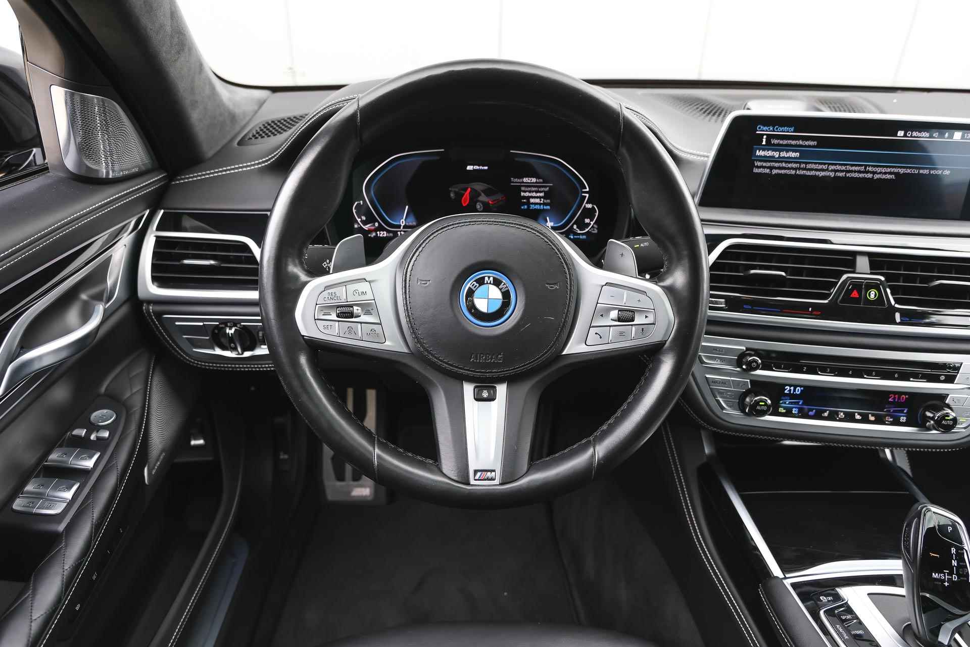 BMW 7 Serie 745e High Executive M Sport Automaat / Schuif-kanteldak / Laserlight / Bowers & Wilkins / Parking Assistant Plus / Stoelventilatie / Active Steering / Soft Close / Gesture Control - 4/48