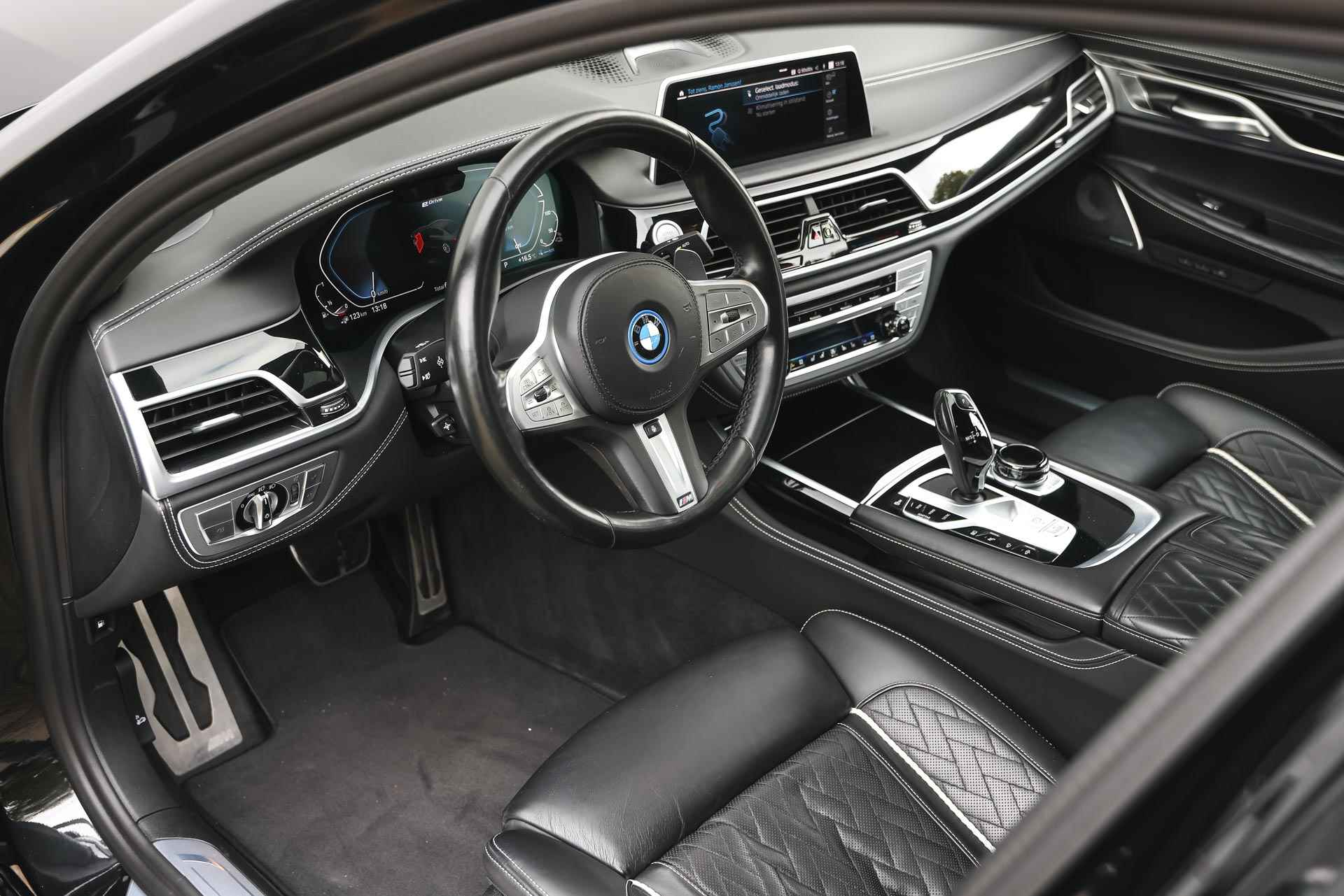 BMW 7 Serie 745e High Executive M Sport Automaat / Schuif-kanteldak / Laserlight / Bowers & Wilkins / Parking Assistant Plus / Stoelventilatie / Active Steering / Soft Close / Gesture Control - 11/48