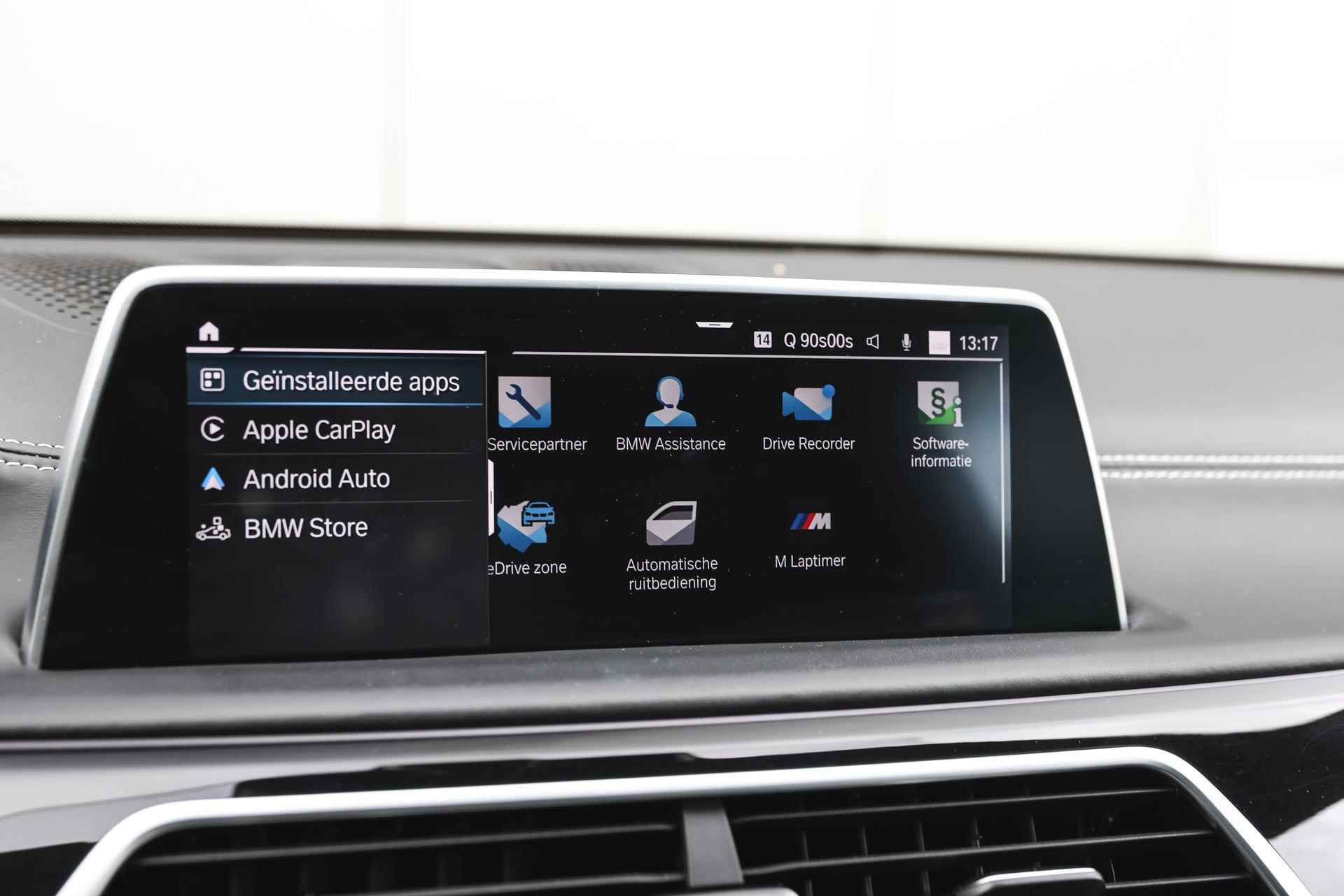 BMW 7 Serie 745e High Executive M Sport Automaat / Schuif-kanteldak / Laserlight / Bowers & Wilkins / Parking Assistant Plus / Stoelventilatie / Active Steering / Soft Close / Gesture Control - 34/48