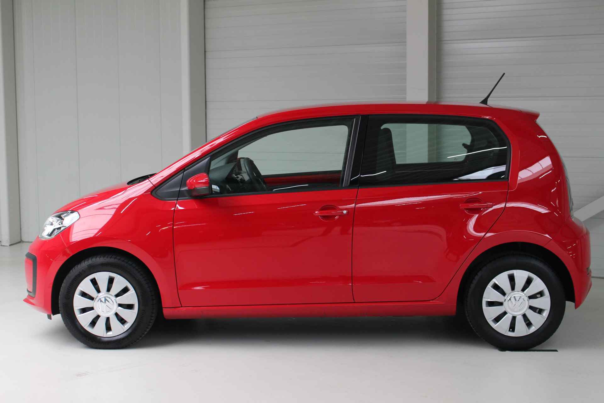 Volkswagen up! 1.0 BMT move up! Airconditioning | Centrale vergrendeling | radio | - 2/13