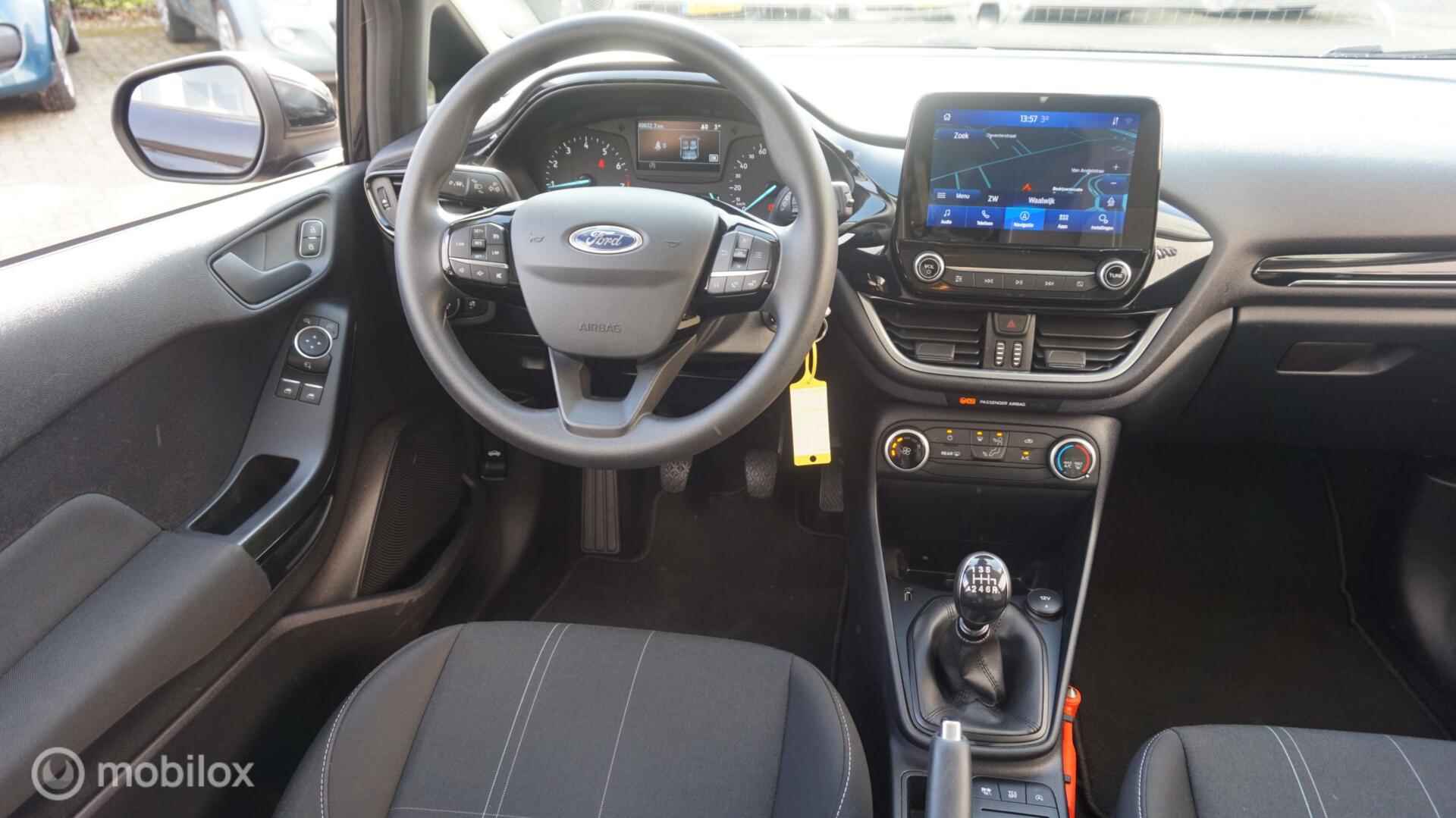 Ford Fiesta 1.0 EcoBoost Navigatie | Cruise Control | Airconditioning | All-Weather banden - 9/34