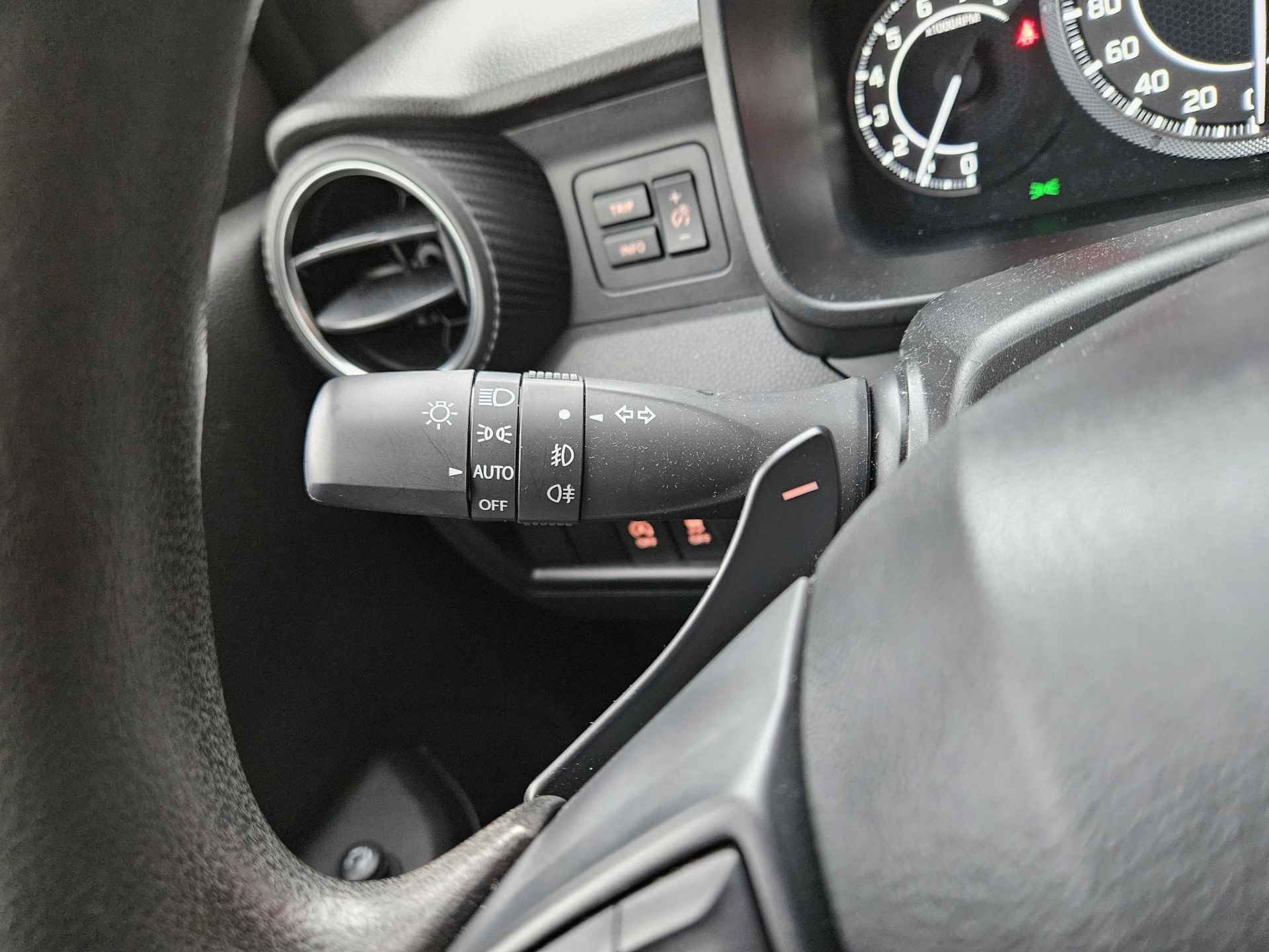 Suzuki Ignis 1.2 Smart Hybrid Select CVT Automaat - 15/26