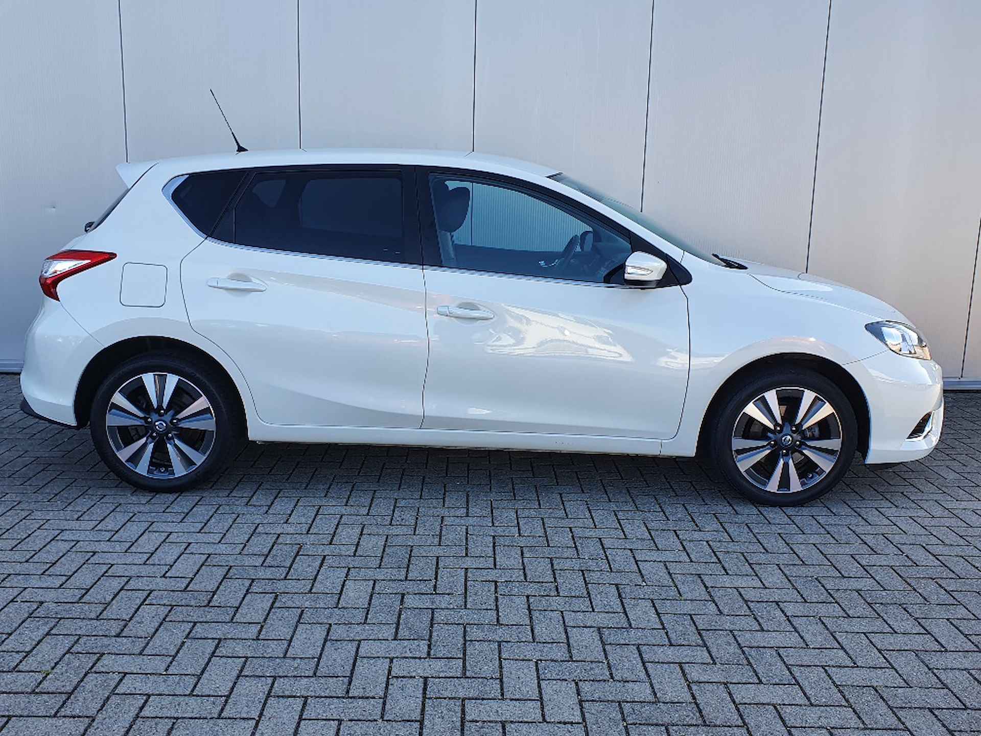 Nissan Pulsar 1.2 DIG-T N-Connecta Navigatie, Climate Control, Cruise Control, 17"Lm, Half Leder, Achteruitrijcamera - 6/23