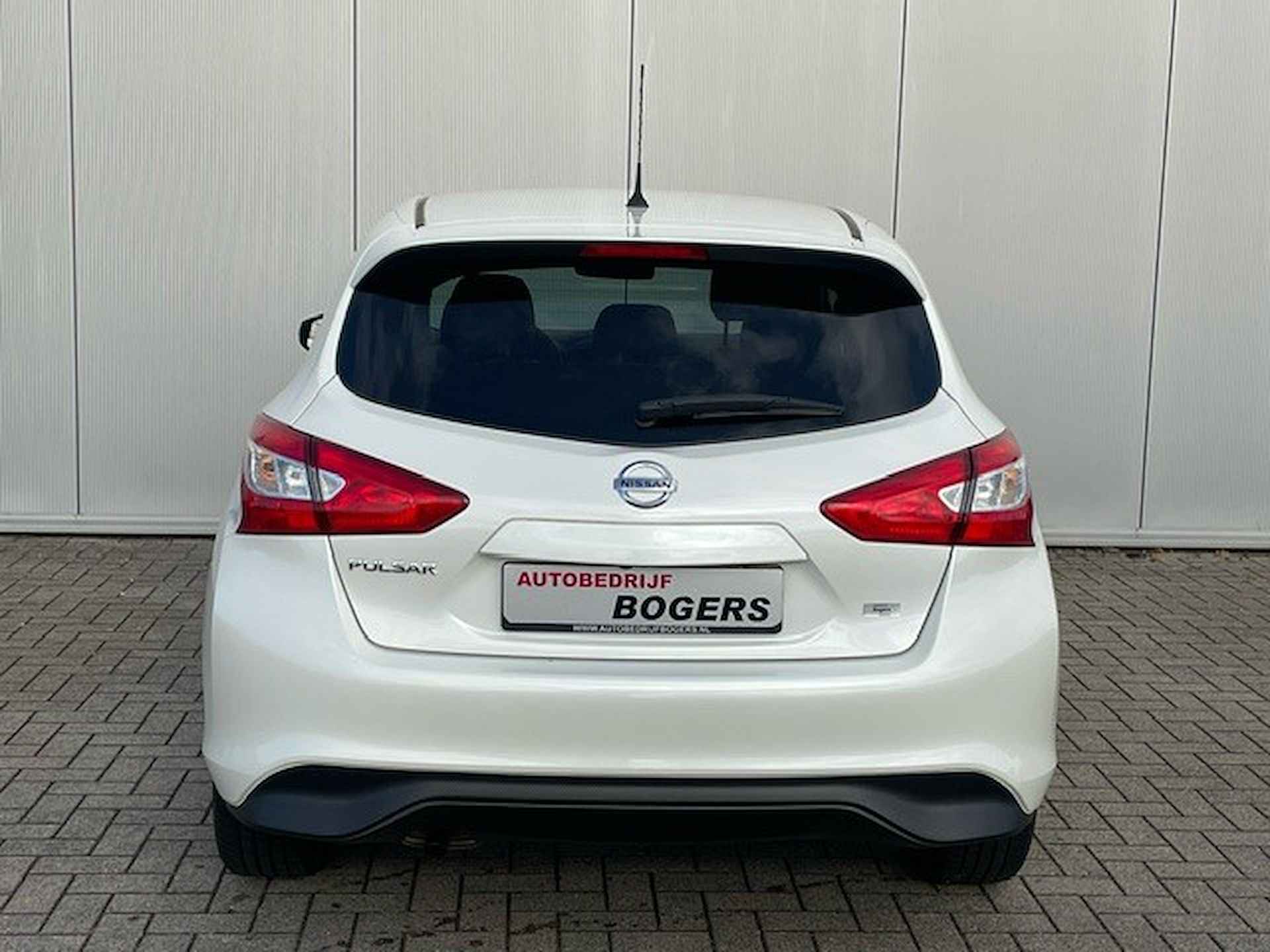 Nissan Pulsar 1.2 DIG-T N-Connecta Navigatie, Climate Control, Cruise Control, 17"Lm, Half Leder, Achteruitrijcamera - 22/22