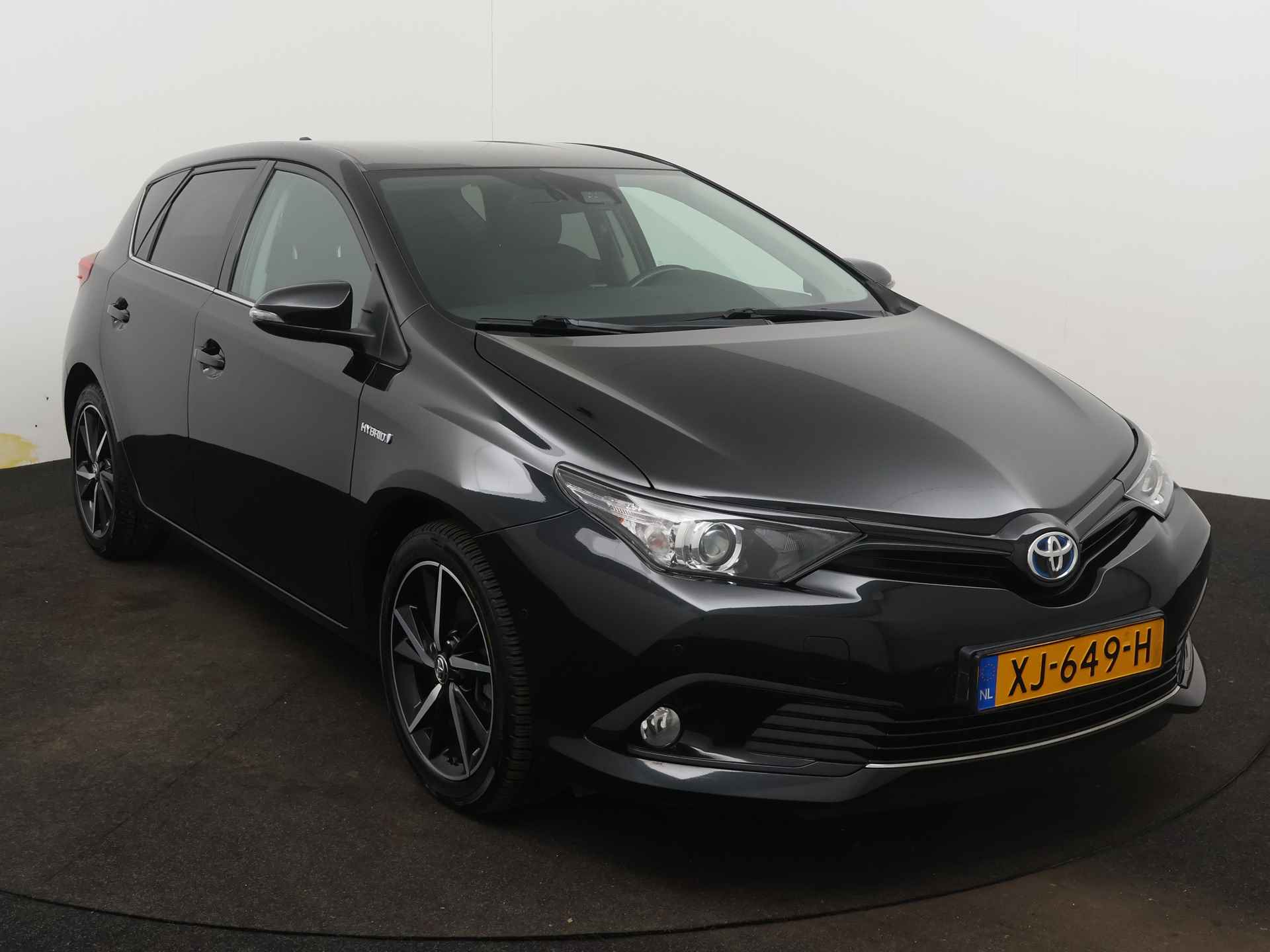 Toyota Auris 1.8 Hybrid Dynamic Ultimate | Navigatie | Parkeersensoren | Camera | Stoelverwarming | - 29/45