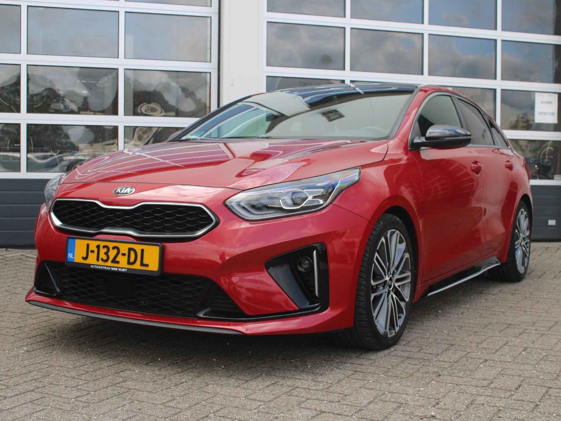 Kia ProCeed 1.4 T-GDI GT-PlusLine | LED | Clima | Carplay | Elek. Klep | Navi | Adapt. Cruise | Camera | Trekhaak - 2/30