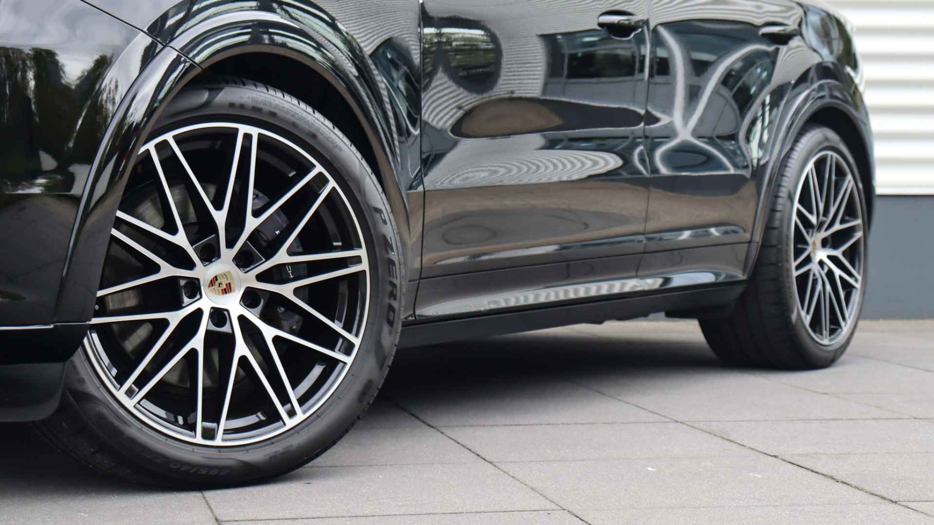 Porsche Cayenne Coupé 3.0 E-Hybrid Facelift | SportDesign | Rear Seat Entertainment | BOSE Sound | Trekhaak | Panoramadak | 10,9'' Bijrijdersdisplay - 15/34