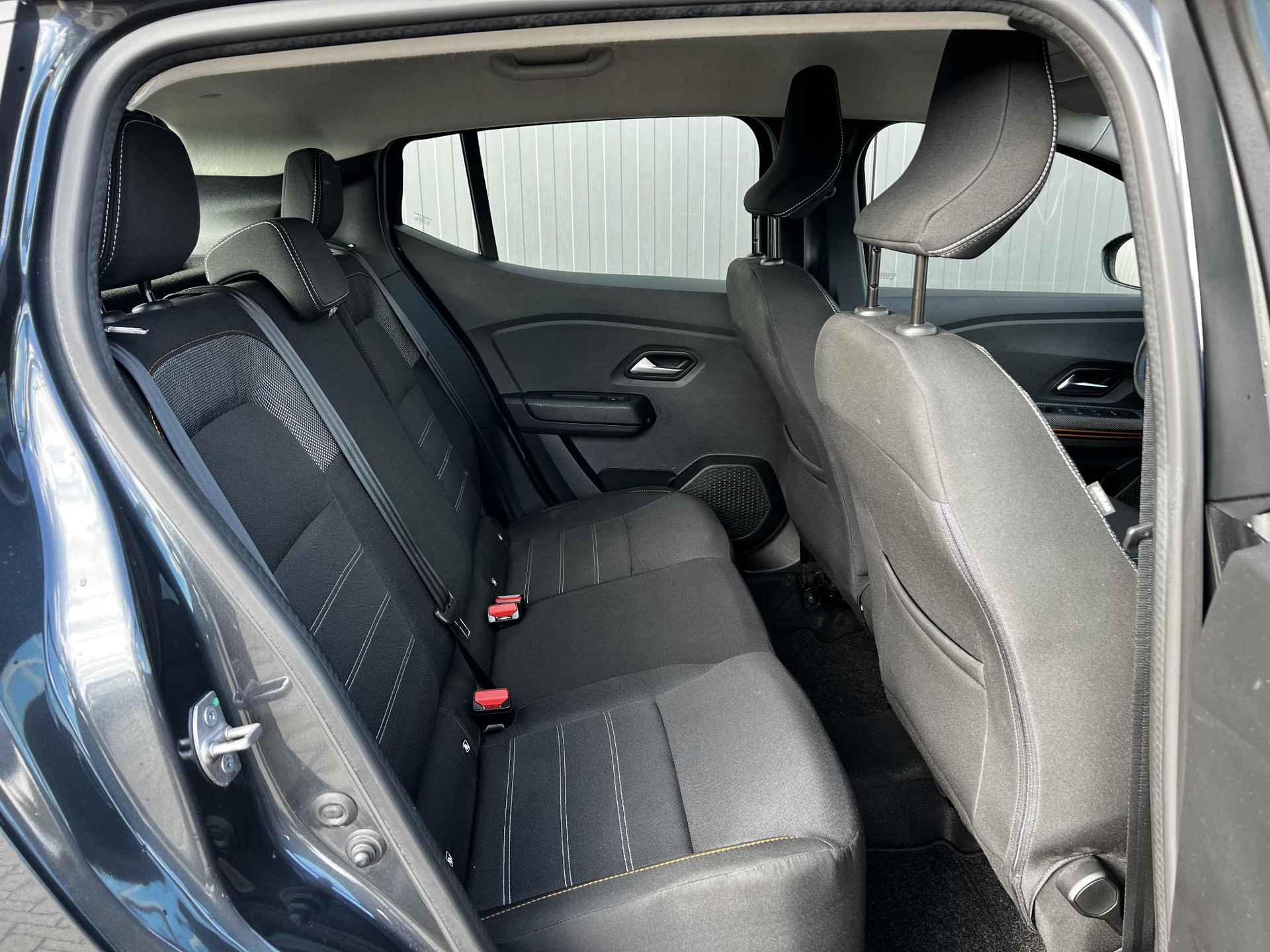 Dacia Sandero Stepway 1.0 TCe 90 Comfort | Trekhaak afneembare kogel | Navigatie | Apple Carplay - Android Auto | Parkeersensoren | Achteruitrijcamera - 11/21