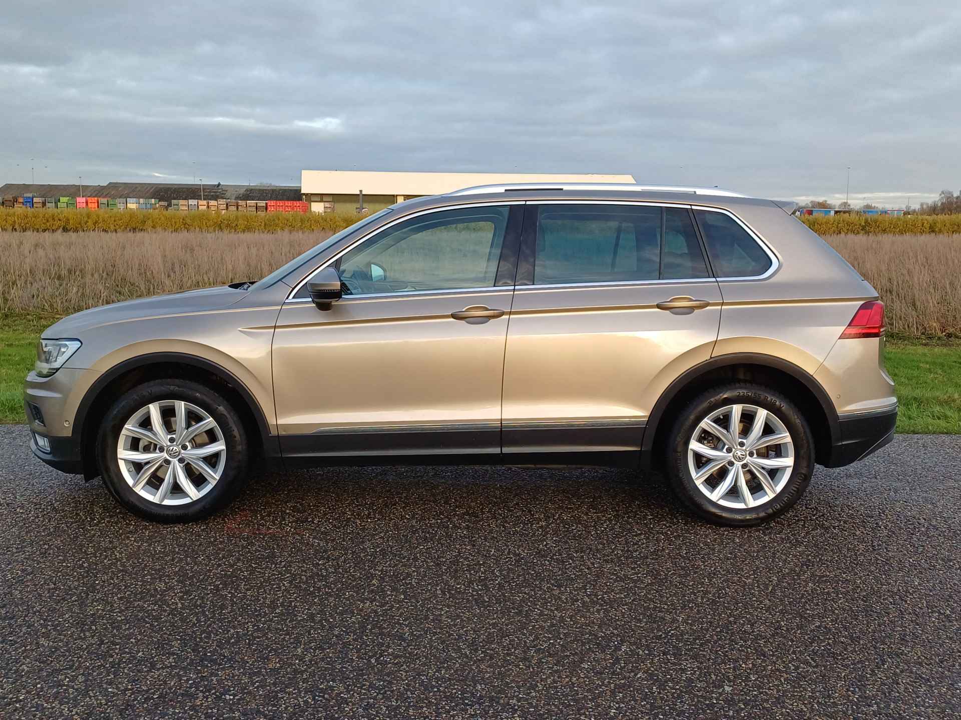 Volkswagen Tiguan 1.4 TSI 4Motion Highline | Pano | Digi dash | Camera | Led | Navi | 18 " | Ada Cruise | - 10/56