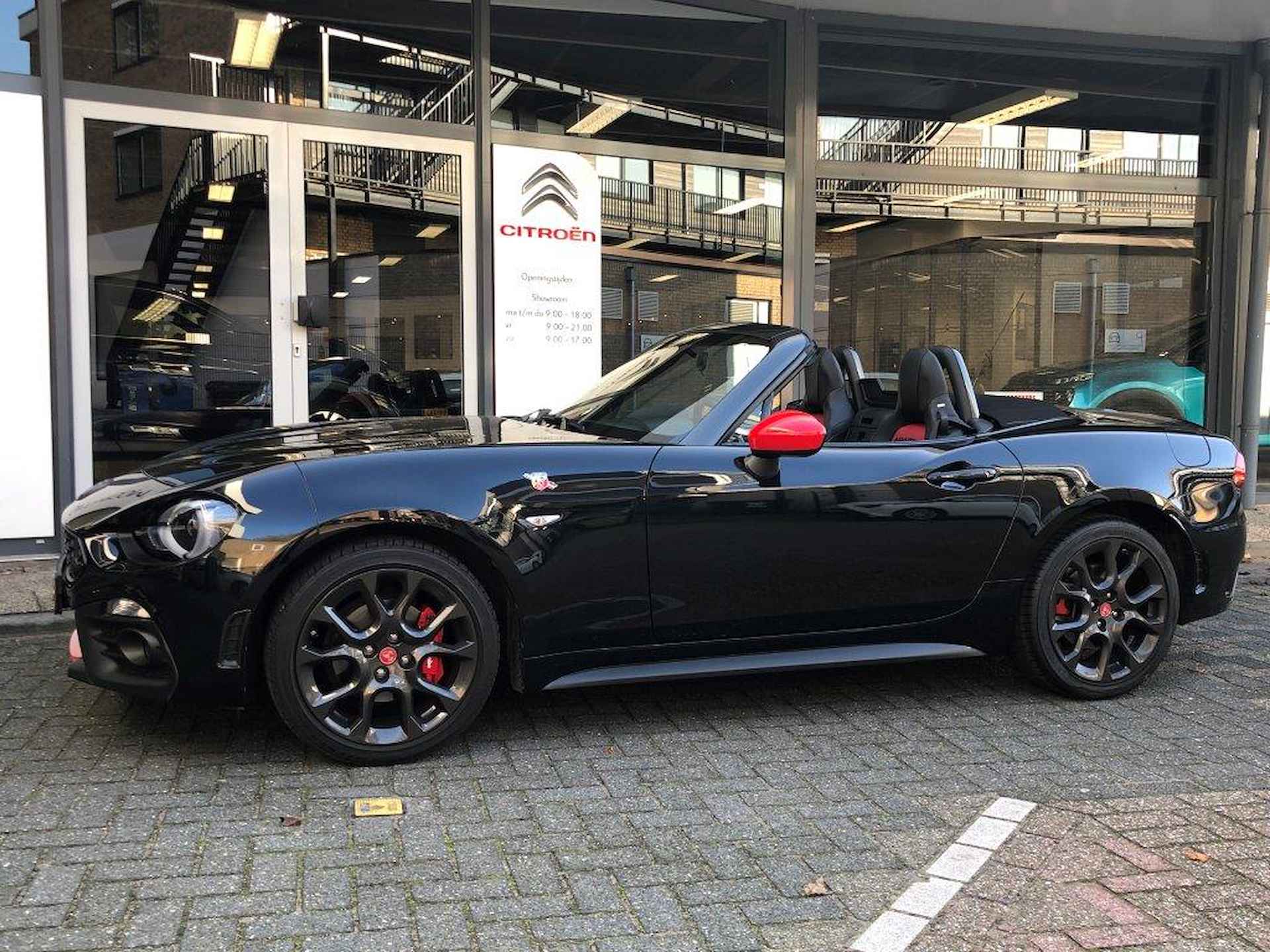 Abarth 124 Spider - 2/17