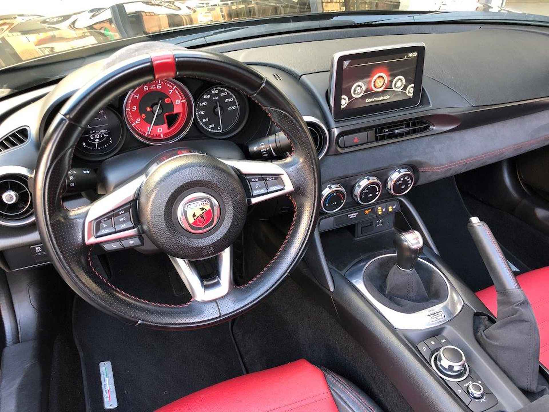 Abarth 124 Spider - 10/17