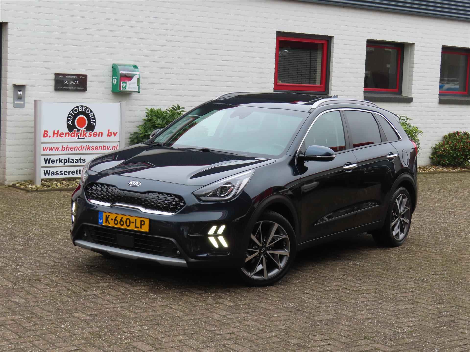 Kia Niro 1.6 GDi Hybrid 141pk DCT6 ExecutiveLine/ 18 Inch velgen/ Open dak/ Keyless/ Lederen bekleding/ Stoel + stuur verwarming/ Origineel NL/ 1 Eigenaar/ NAP - 47/50