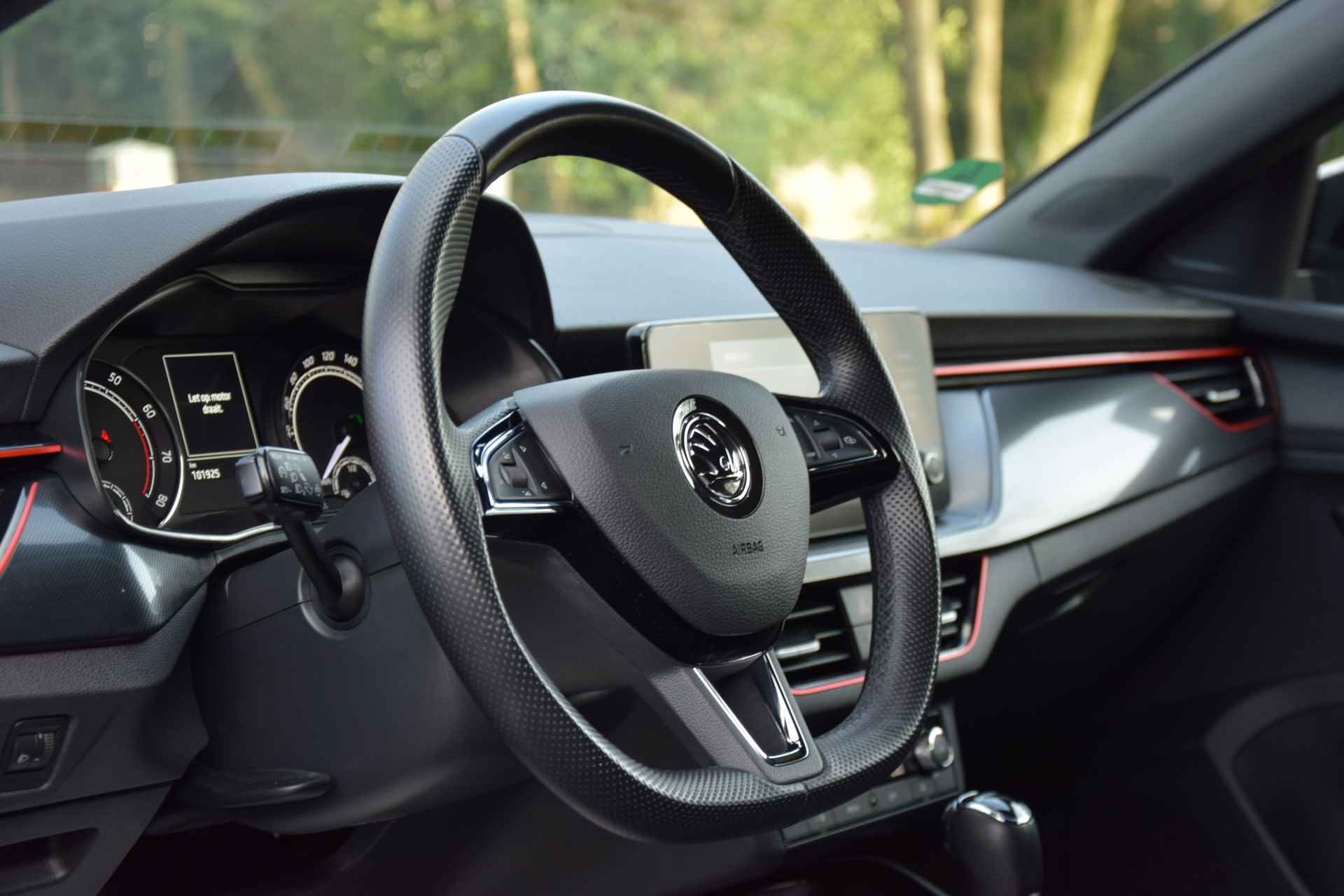 Škoda Scala 1.5 TSI 150PK DSG Automaat Sport Business | NL-Auto | BOVAG Garantie | Sunset glas achter | Parkeercamera | DAB | Keyless Start | Apple Carplay/Android Auto | - 17/40