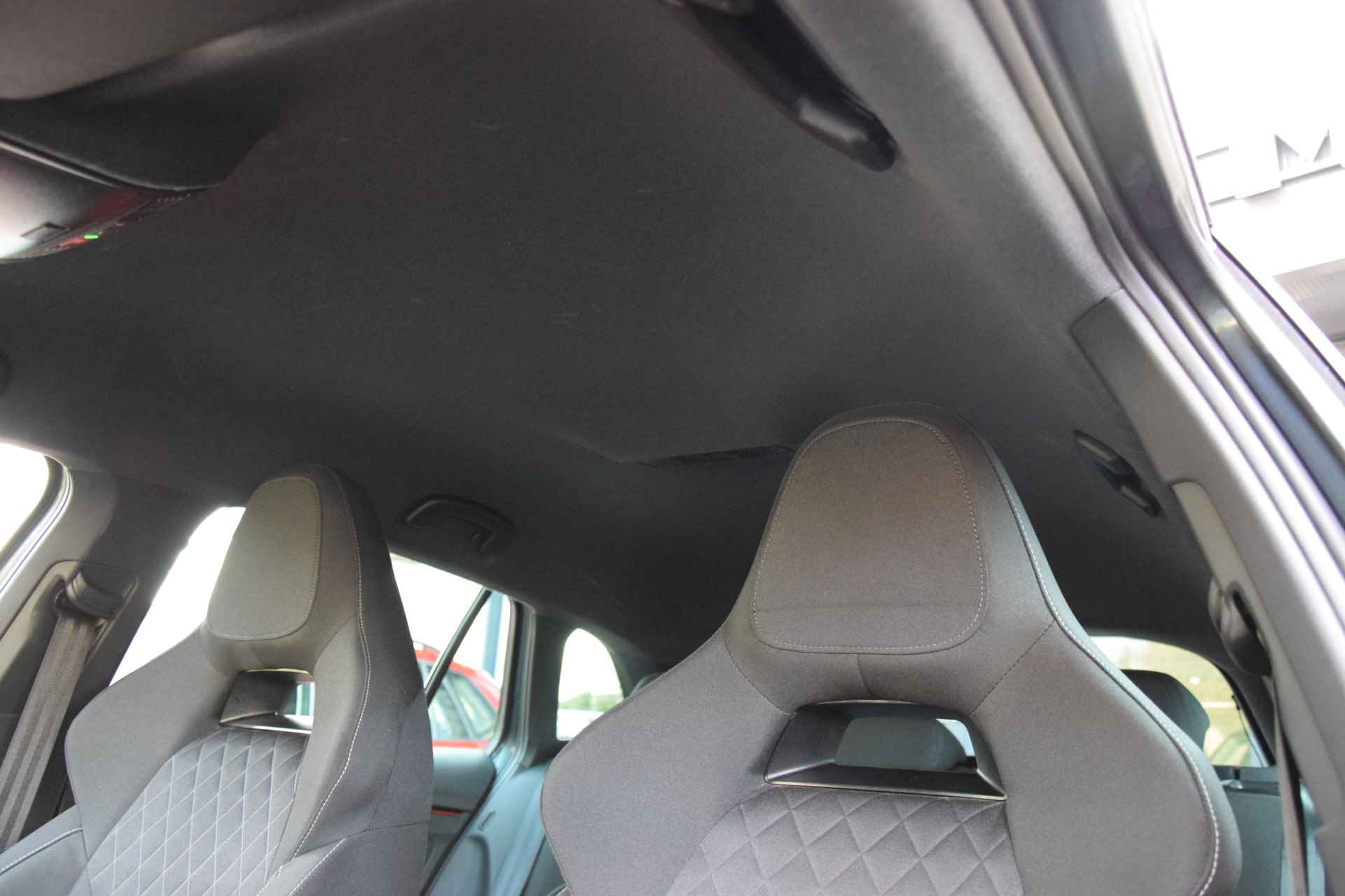 Škoda Scala 1.5 TSI 150PK DSG Automaat Sport Business | NL-Auto | BOVAG Garantie | Sunset glas achter | Parkeercamera | DAB | Keyless Start | Apple Carplay/Android Auto | - 31/40