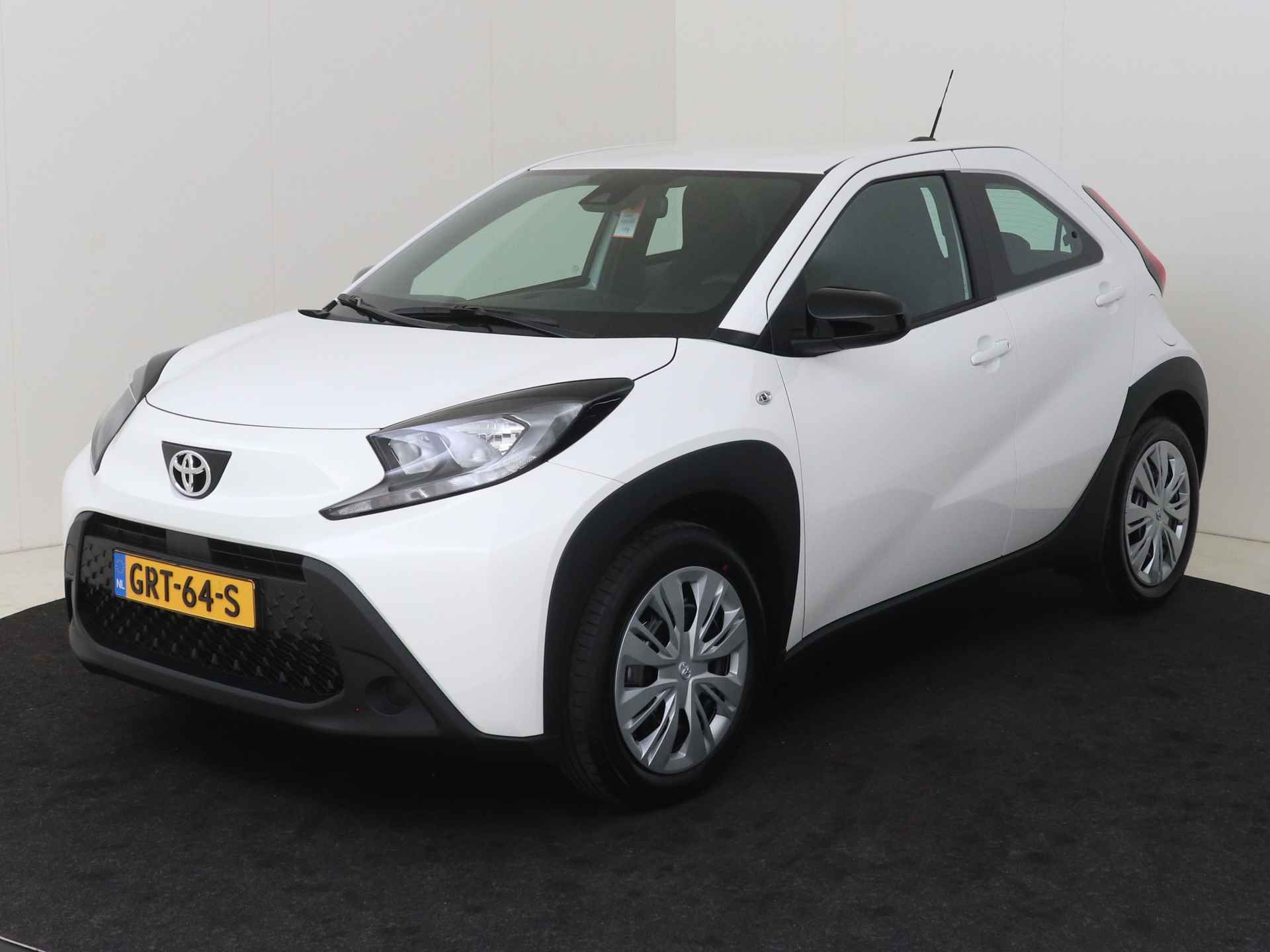 Toyota Aygo X 1.0 VVT-i MT Play *Demo | Airco | Camera | Apple CarPlay - Android Auto | Cruise Control Adaptive | Bluetooth | - 27/41