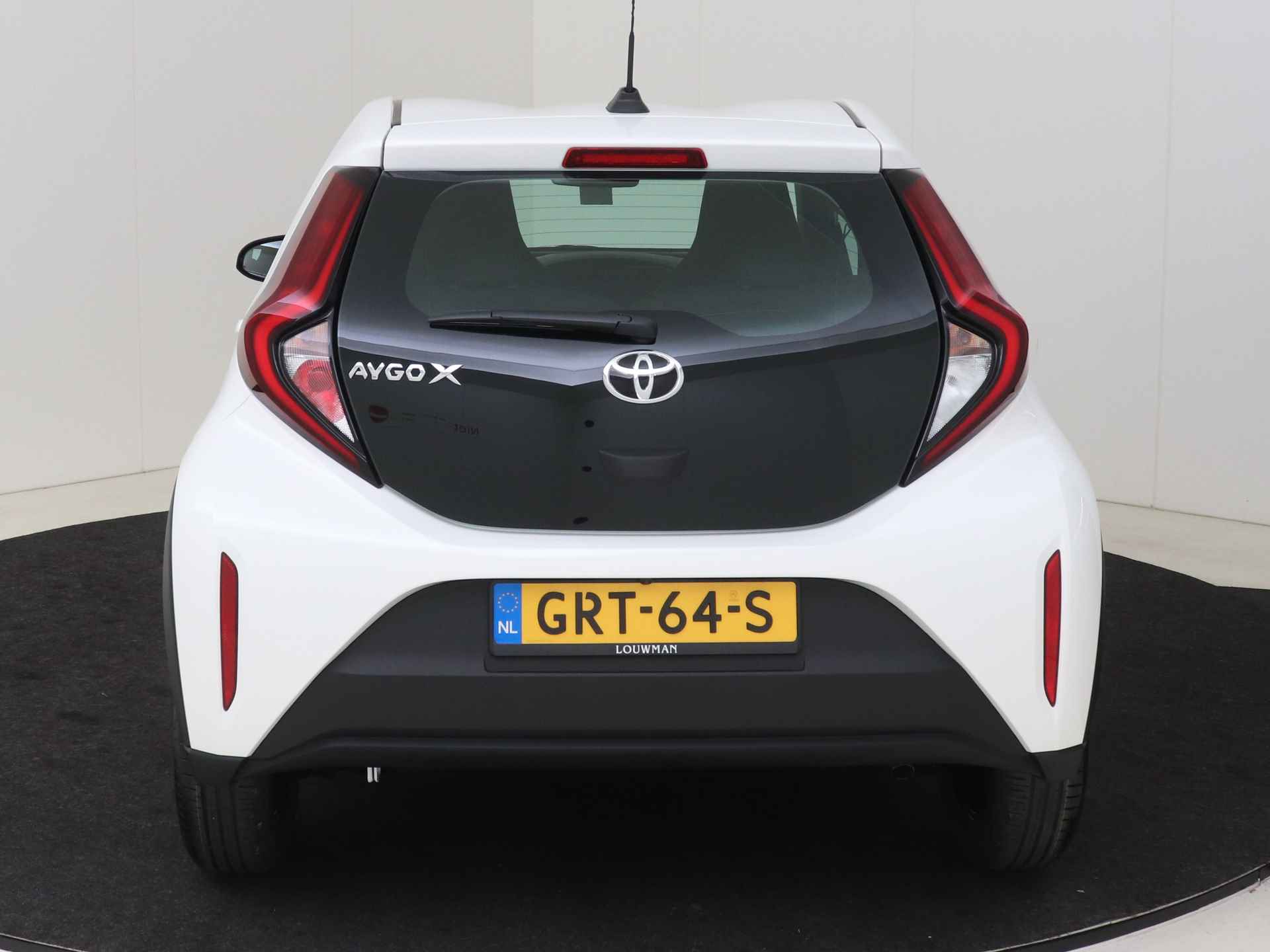 Toyota Aygo X 1.0 VVT-i MT Play *Demo | Airco | Camera | Apple CarPlay - Android Auto | Cruise Control Adaptive | Bluetooth | - 28/41