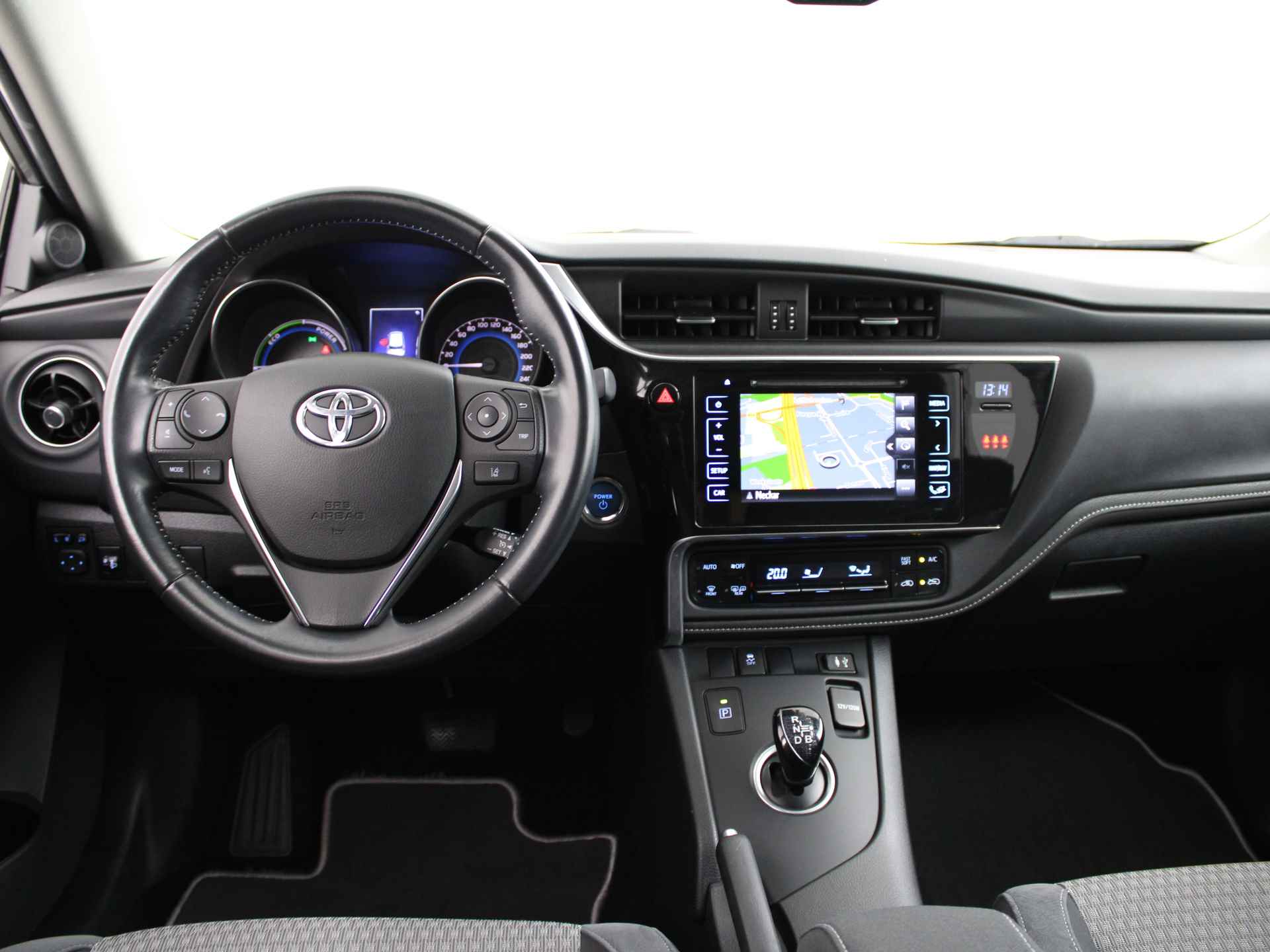 Toyota Auris 1.8 Hybrid Dynamic Ultimate Limited | Navigatie | Lichtmetalen Velgen | - 6/47