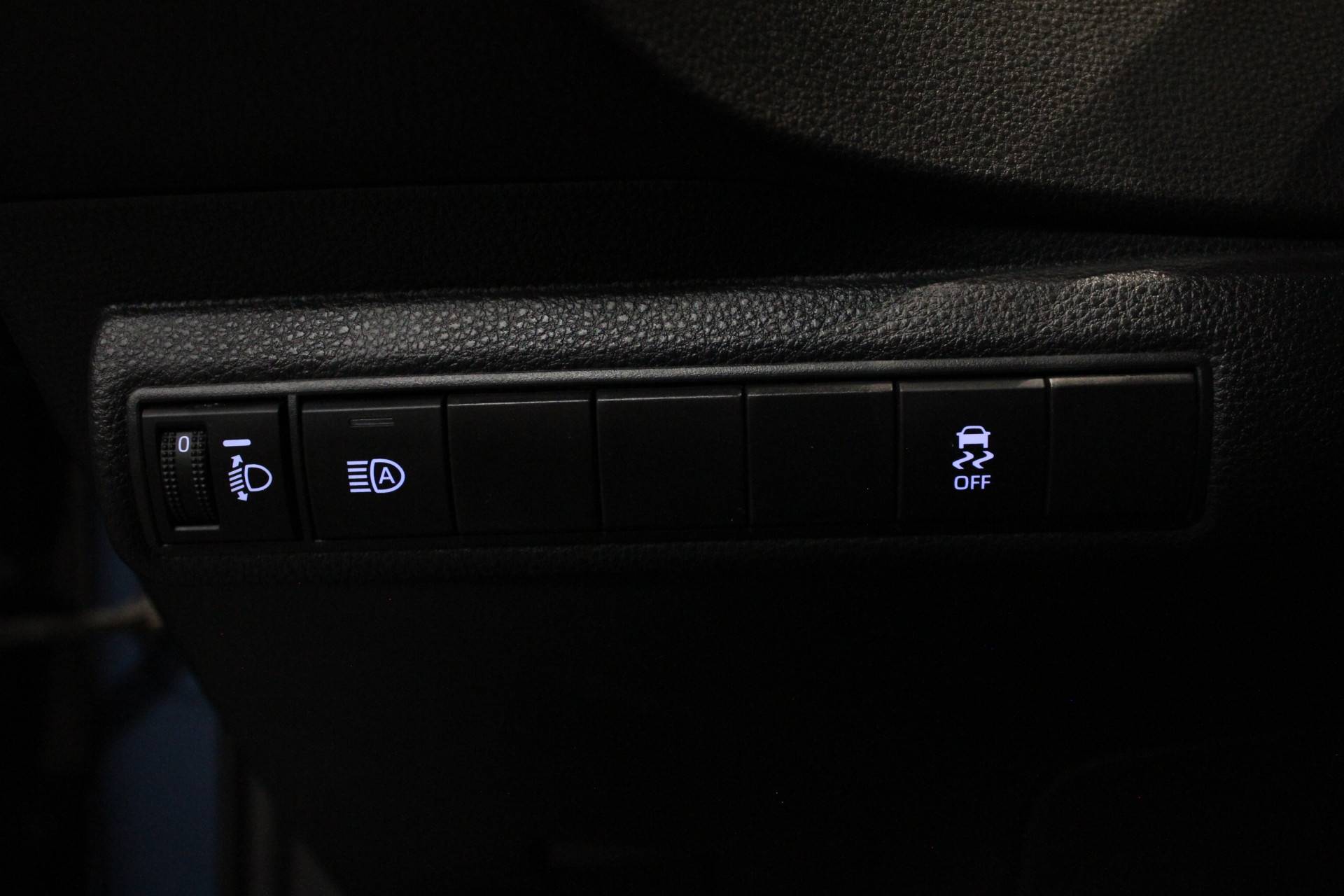 Toyota Corolla Touring Sports 1.2 Turbo Comfort | Navigatie | Lm velgen | - 15/19