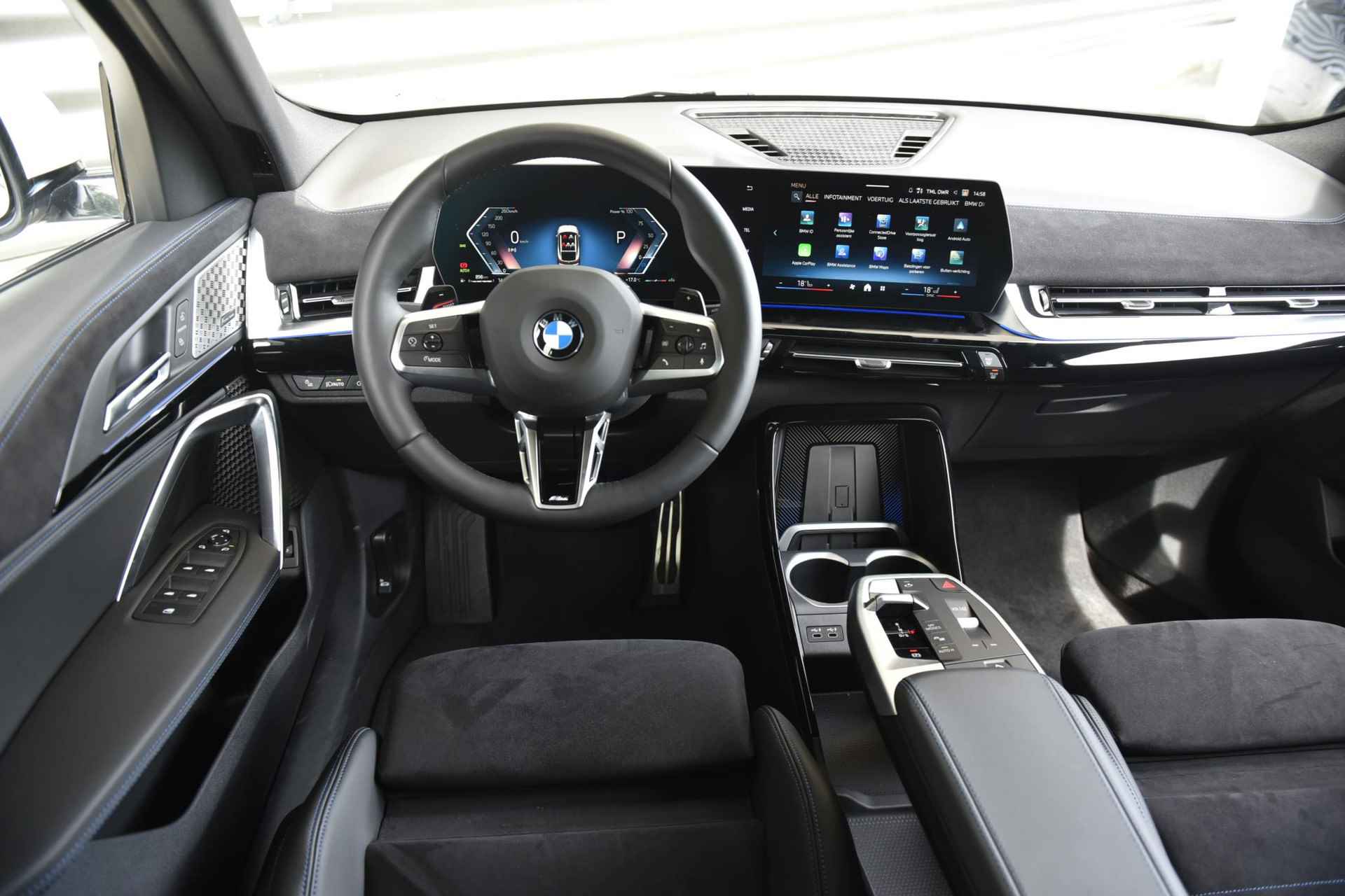 BMW X2 sDrive20i Launch Edition - 24/27