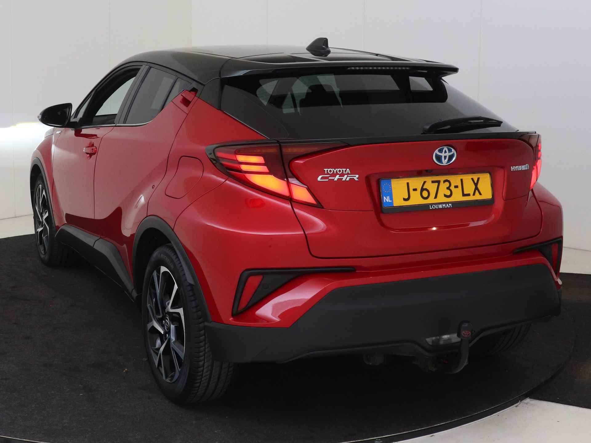 Toyota C-HR 1.8 Hybrid First Edition I Navigatie I Climate Control I Cruise Control I Camera I USB I LM Velgen I 1e Eigenaar I Dealer Onderhouden I Stoelverwarming Voor I Trekhaak Afneembaar I - 17/51