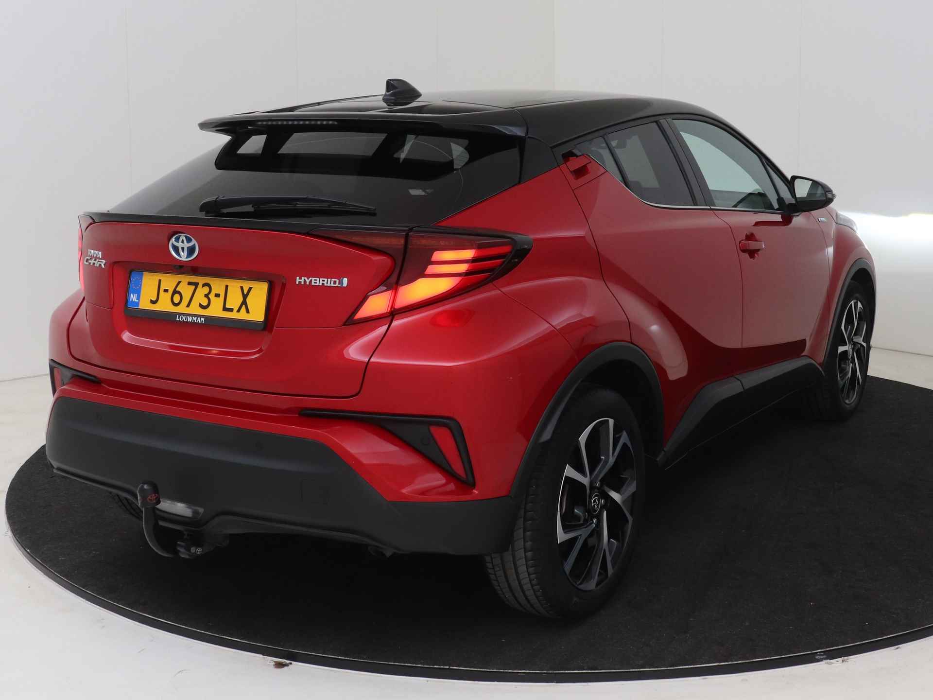 Toyota C-HR 1.8 Hybrid First Edition I Navigatie I Climate Control I Cruise Control I Camera I USB I LM Velgen I 1e Eigenaar I Dealer Onderhouden I Stoelverwarming Voor I Trekhaak Afneembaar I - 18/51