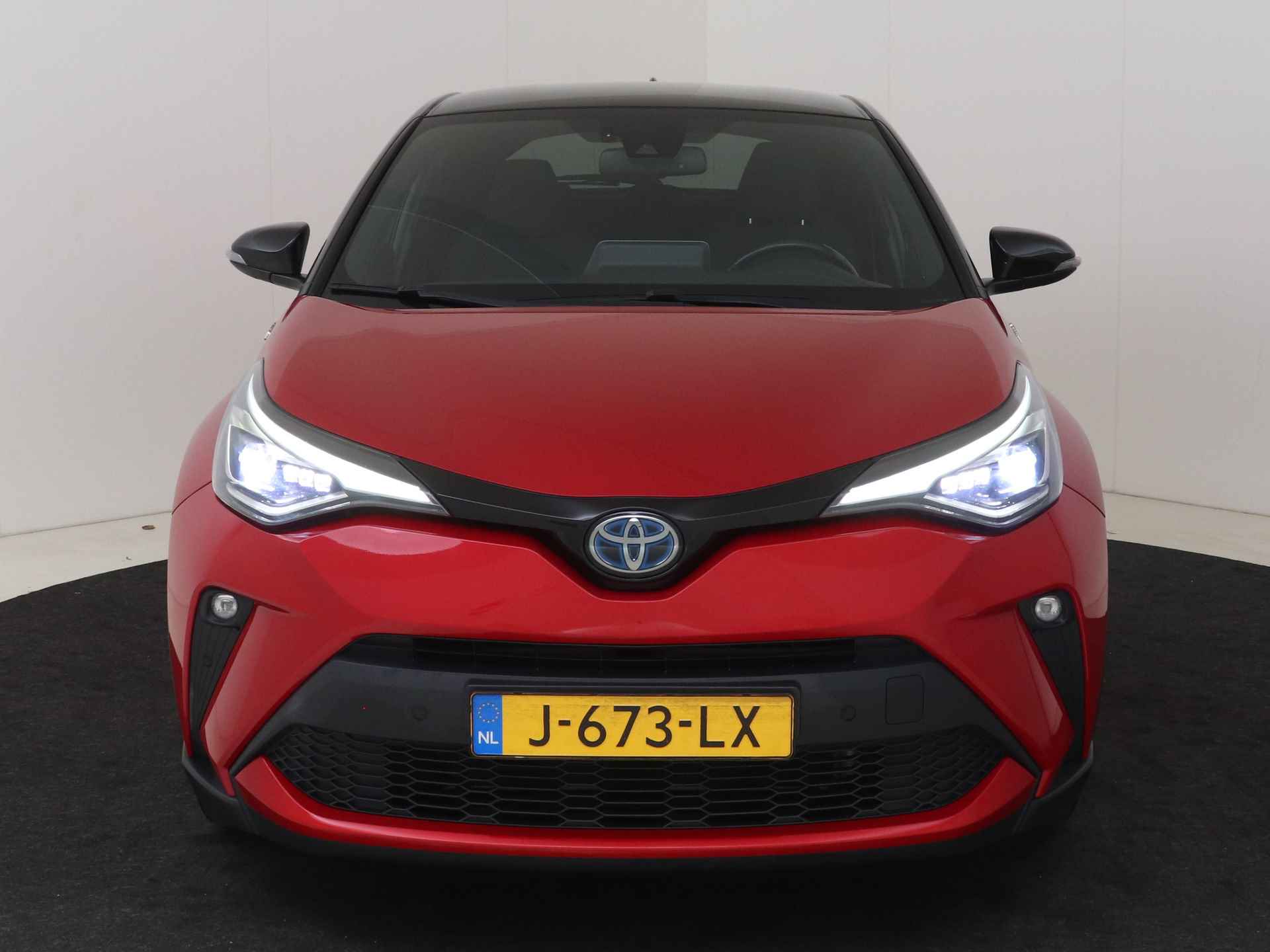 Toyota C-HR 1.8 Hybrid First Edition I Navigatie I Climate Control I Cruise Control I Camera I USB I LM Velgen I 1e Eigenaar I Dealer Onderhouden I Stoelverwarming Voor I Trekhaak Afneembaar I - 28/51